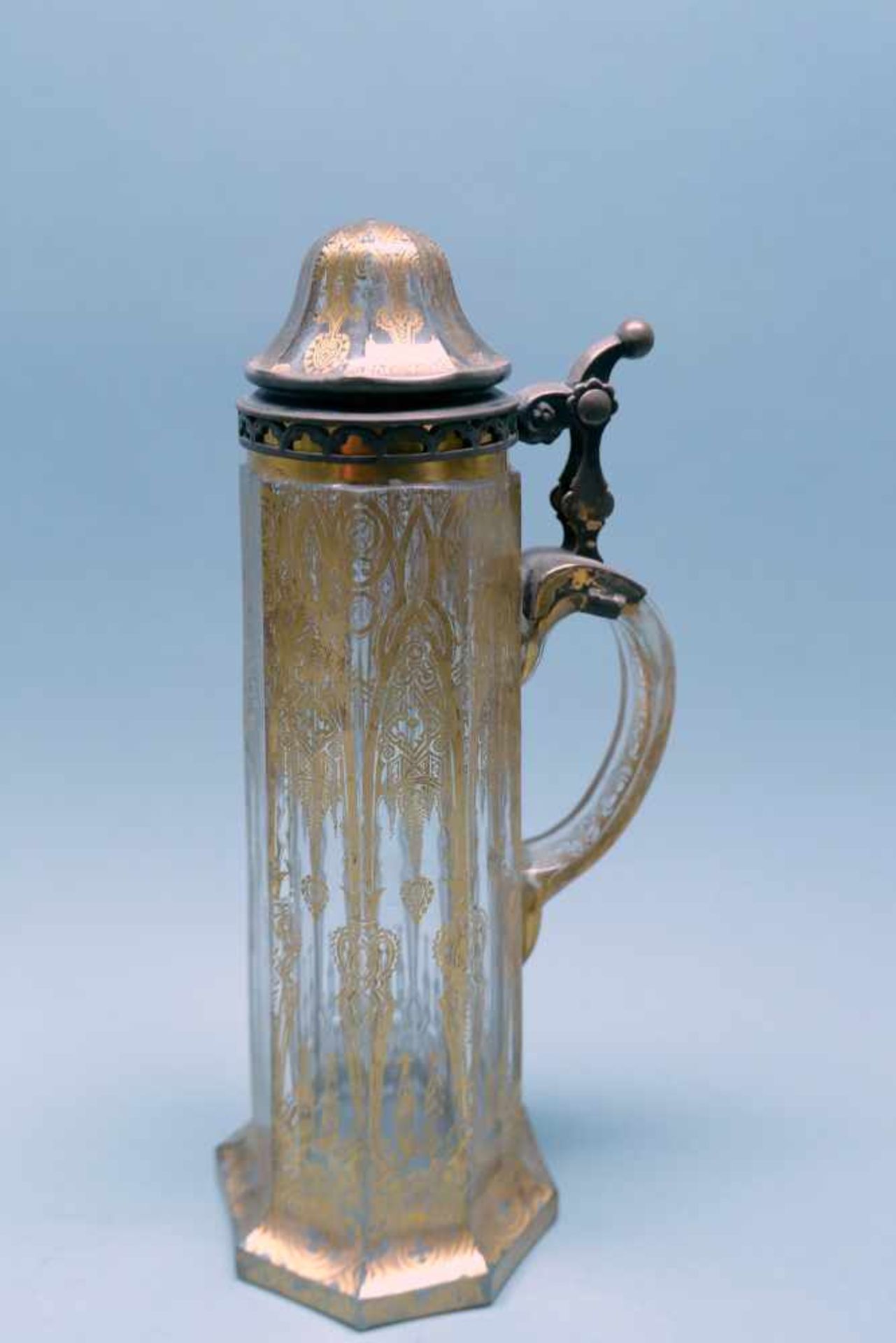 Seltener Jugendstil-StangenkrugGlas mit Bohemia-Gold-Bemalung. Zinnmontur, H ca. 27 cm, ca. 6 cm. - Bild 2 aus 3