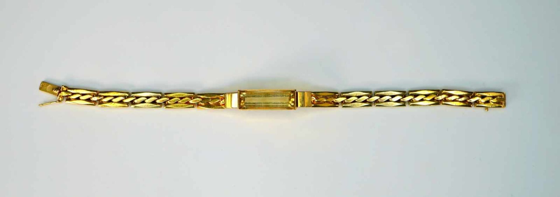 Feines Armband14 K Gelbgold. Damenarmband besetzt mit einem Rauchtopas in Baguette-Sch