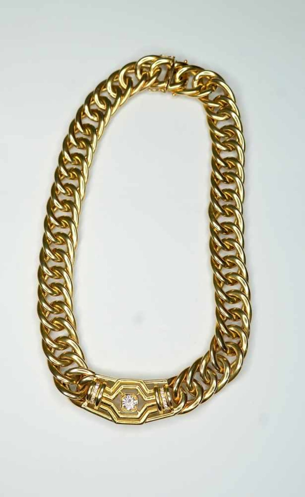 Imposanter Goldcollier14 K Gelbgold. Collier mit feinen in sich verschlungenen Glieder