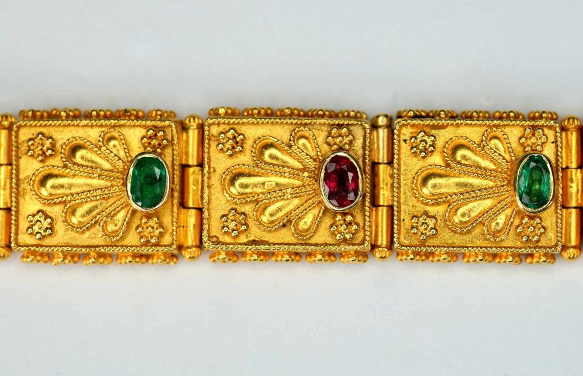 Massives Armband18 K Gelbgold. Damenarmband mit feiner Granulations-Handarbeit, besetz - Bild 2 aus 4