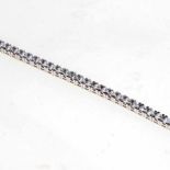 Brillant-Riviere- Armband750er Weißgold. Band aus 58 Brillanten, zus. 4,80 ct. Si, sehr guter