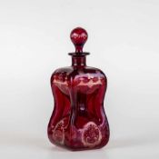 Kuttrolf, Egermann-GlashütteFarbloses Glas rubinrot überfangen mit mattgeätztem Landschaftsdekor und