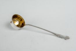 Suppenkelle, Wilm, Berlin vor 1888 Hofjuwelier in Berlin. 12-lötiges Silber, Laffe innen