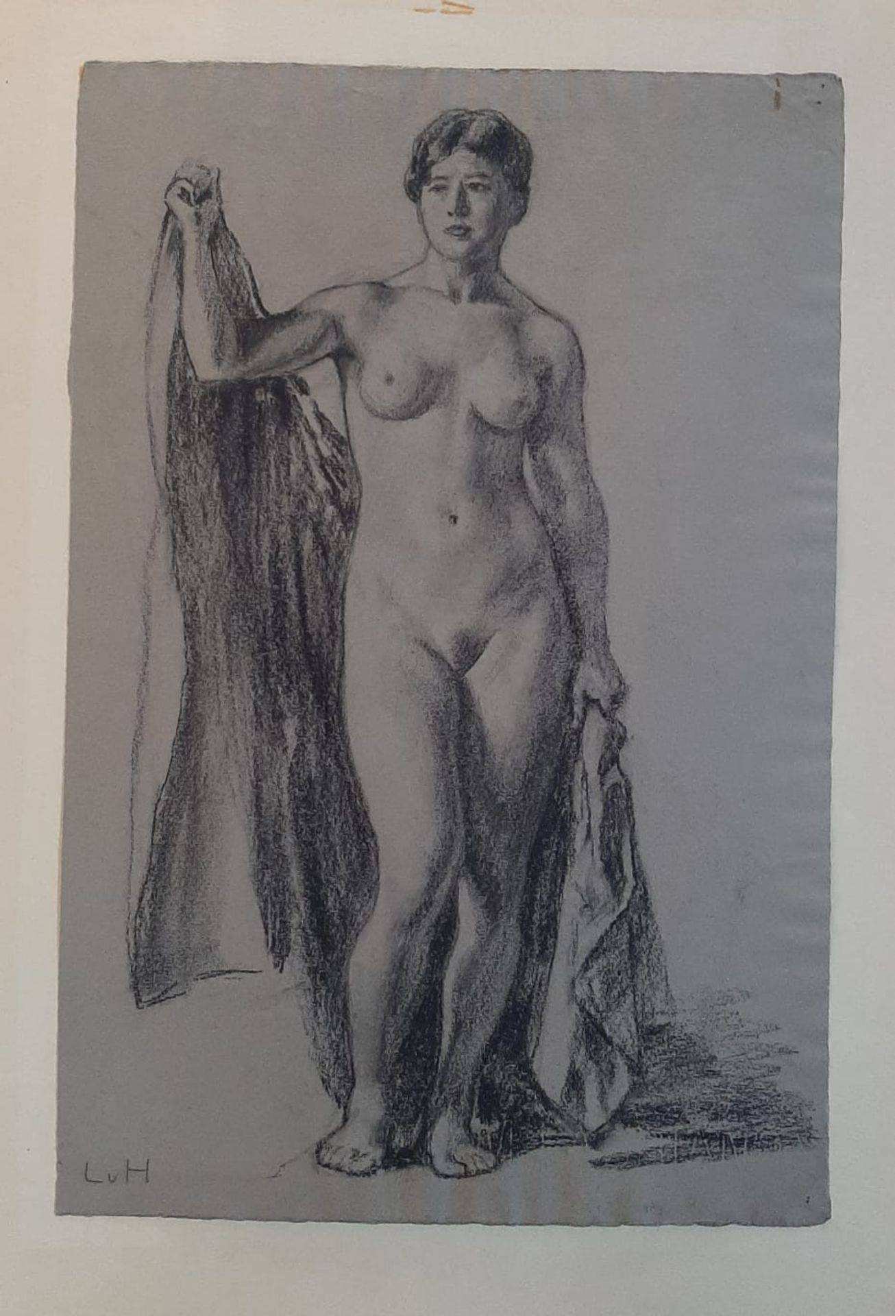 Hofmann, Ludwig von (1861 - 1945)Weiblicher Akt, signiert, Kreide, 51 x 30 cm.