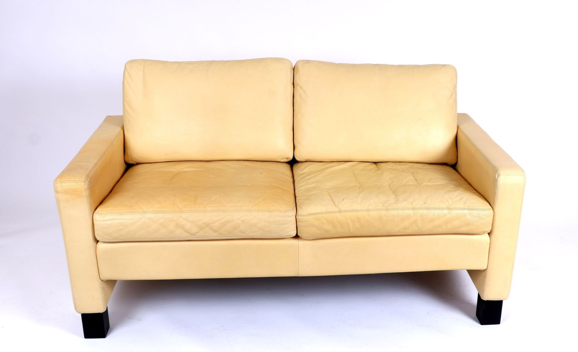 COR Conseta-Vintage Ledersofa- Bauhausstil-2-Sitzer, gelbes genarbtes Leder. Gebrauchsspuren, auf