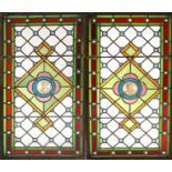 Zweiflügelige Bleiverglasung um 1900Polychromes bleigefaßtes Glas mittig mit Frauen- und