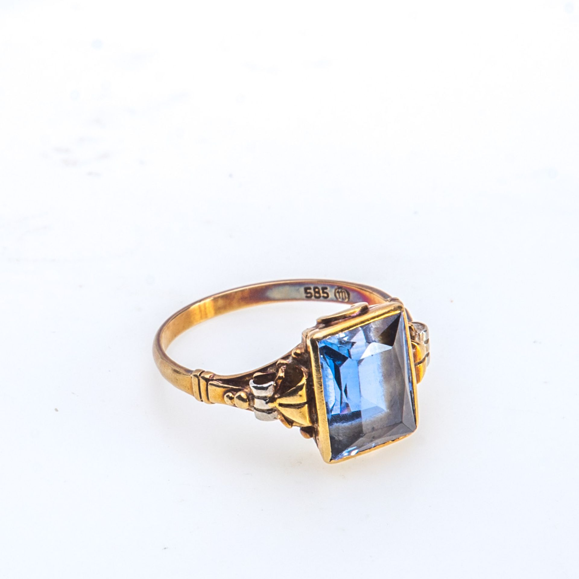 Ring mit Blautopas, Jugendstil um 1910