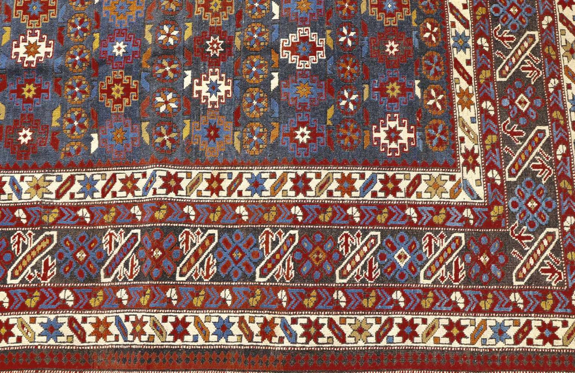 Carpet Chi Chi Caucasus about 1900Carpet Chi Chi Caucasus around 1900. Wool / wool. 180 x 123 cm. - Bild 2 aus 3