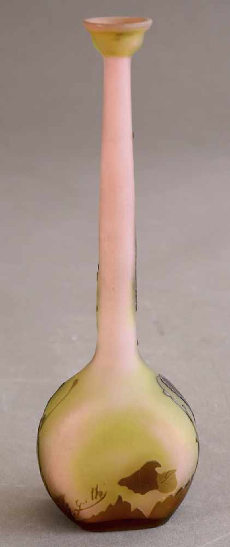 Emile Gallé, NancyEmile Gallé, Soliflor VaseSoliflor vase. Around 1910. Pale pink, partially light - Bild 2 aus 2