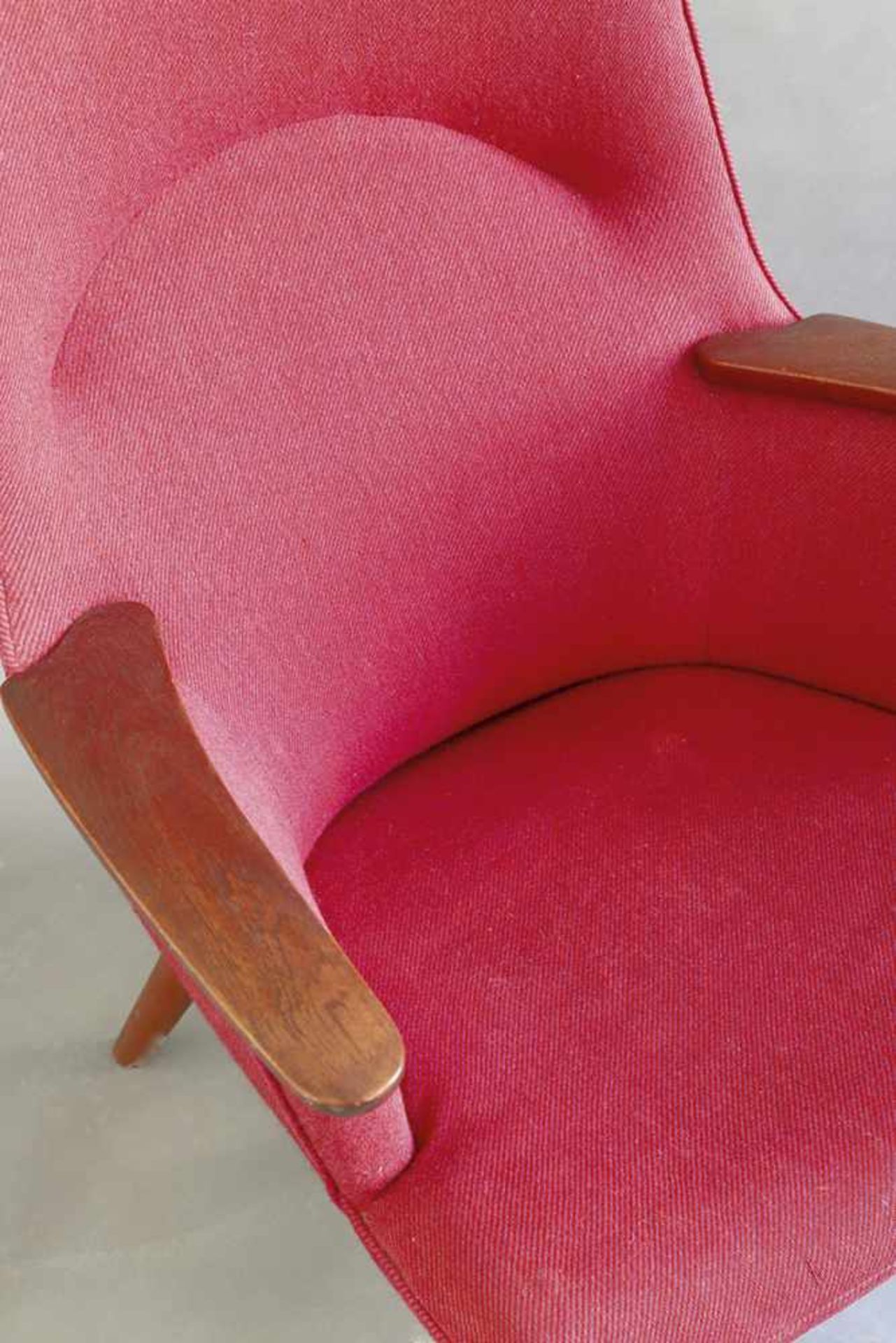 Hans J. WegnerAp Stolen, DänemarkHans J. Wegner Lounge Chair AP 27 Mama BearLounge chair model AP 27 - Bild 2 aus 4