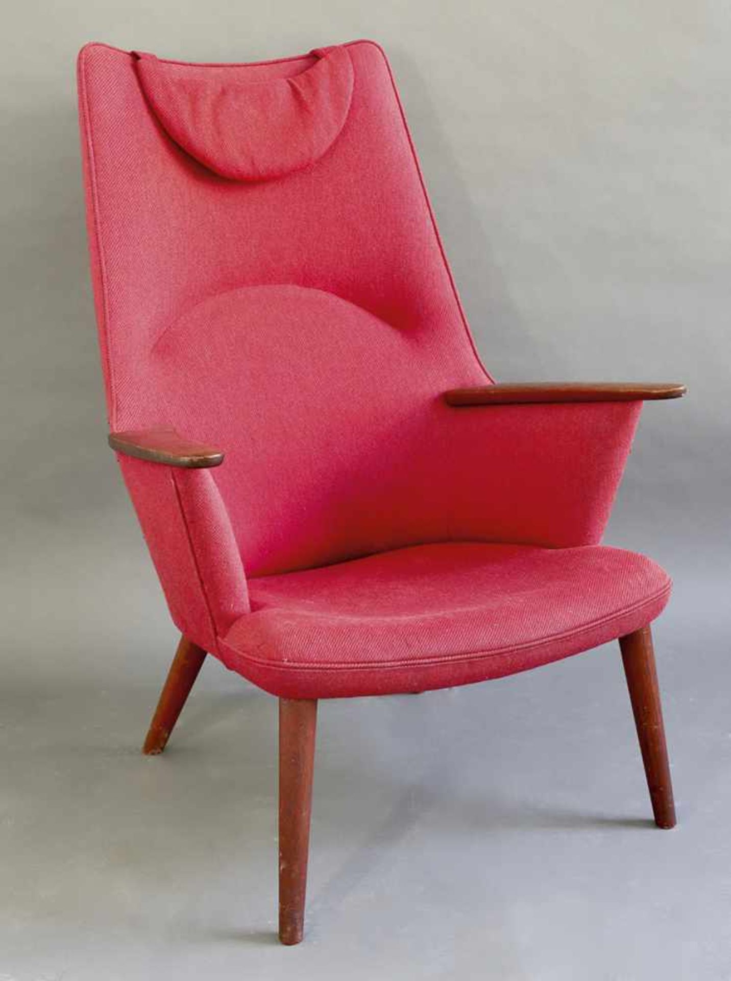 Hans J. WegnerAp Stolen, DänemarkHans J. Wegner Lounge Chair AP 27 Mama BearLounge chair model AP 27