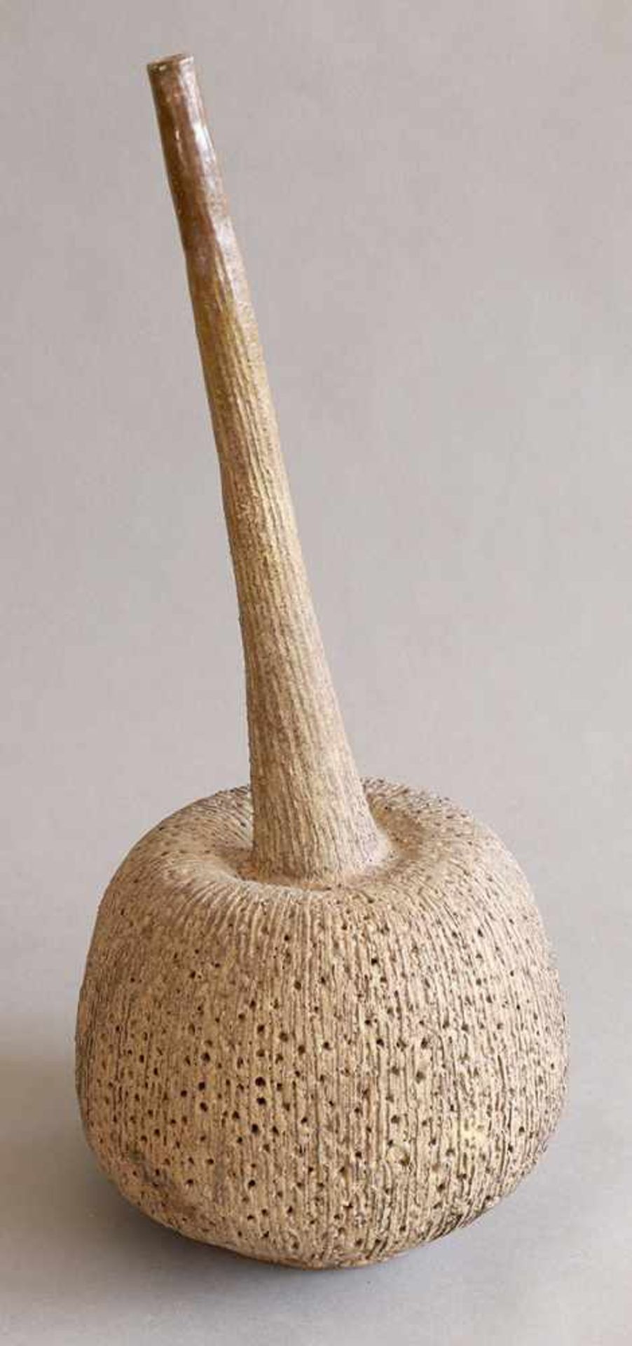 Ingeborg & Bruno AsshoffIngeborg & Bruno Asshoff, large Pumpkin VaseLarge vase. Approx. 1963. Sand-