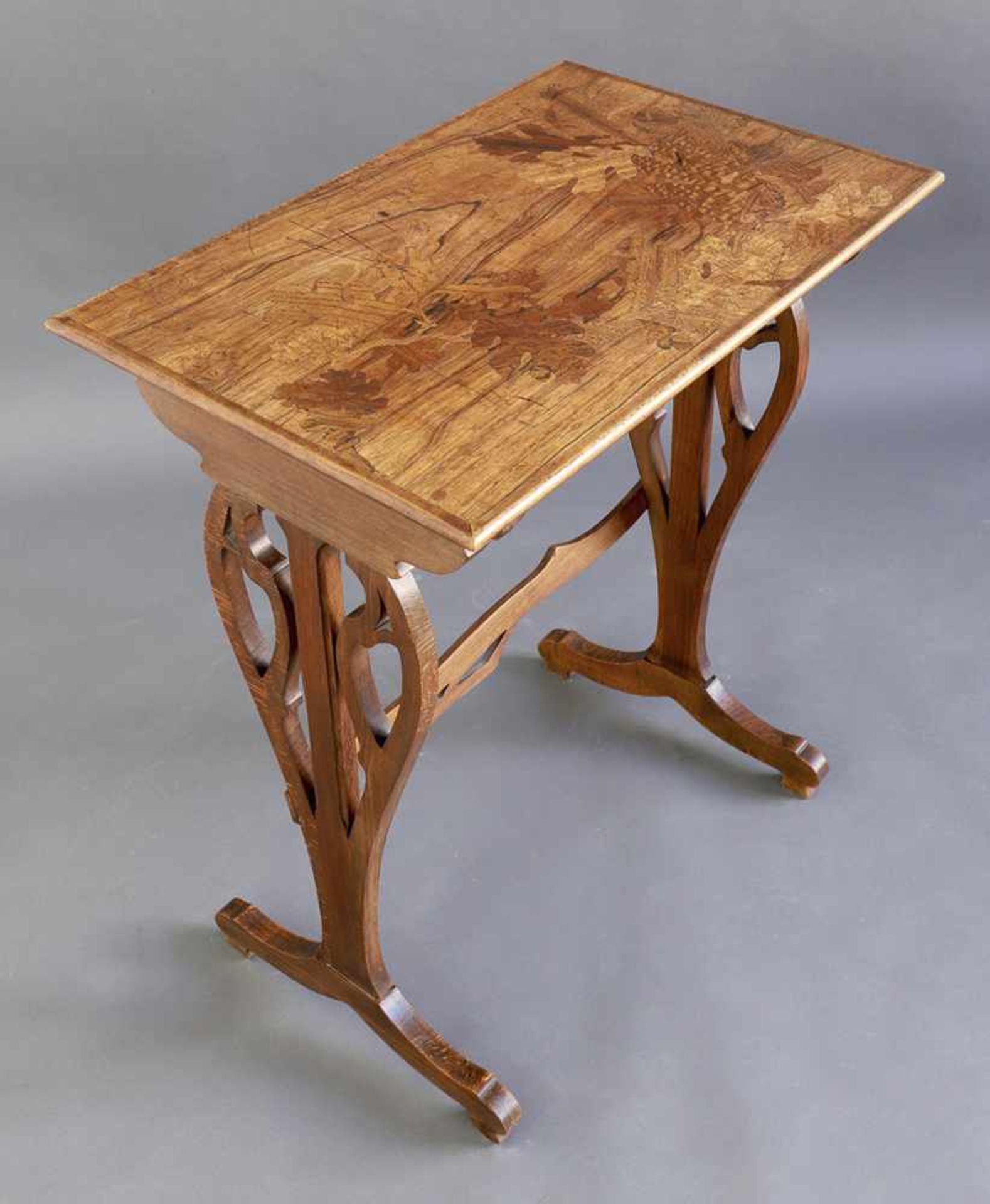 Emile GalléEmile Gallé, Inlaid SidetableSide table. Around 1900. Wood, various fine wood veneers.