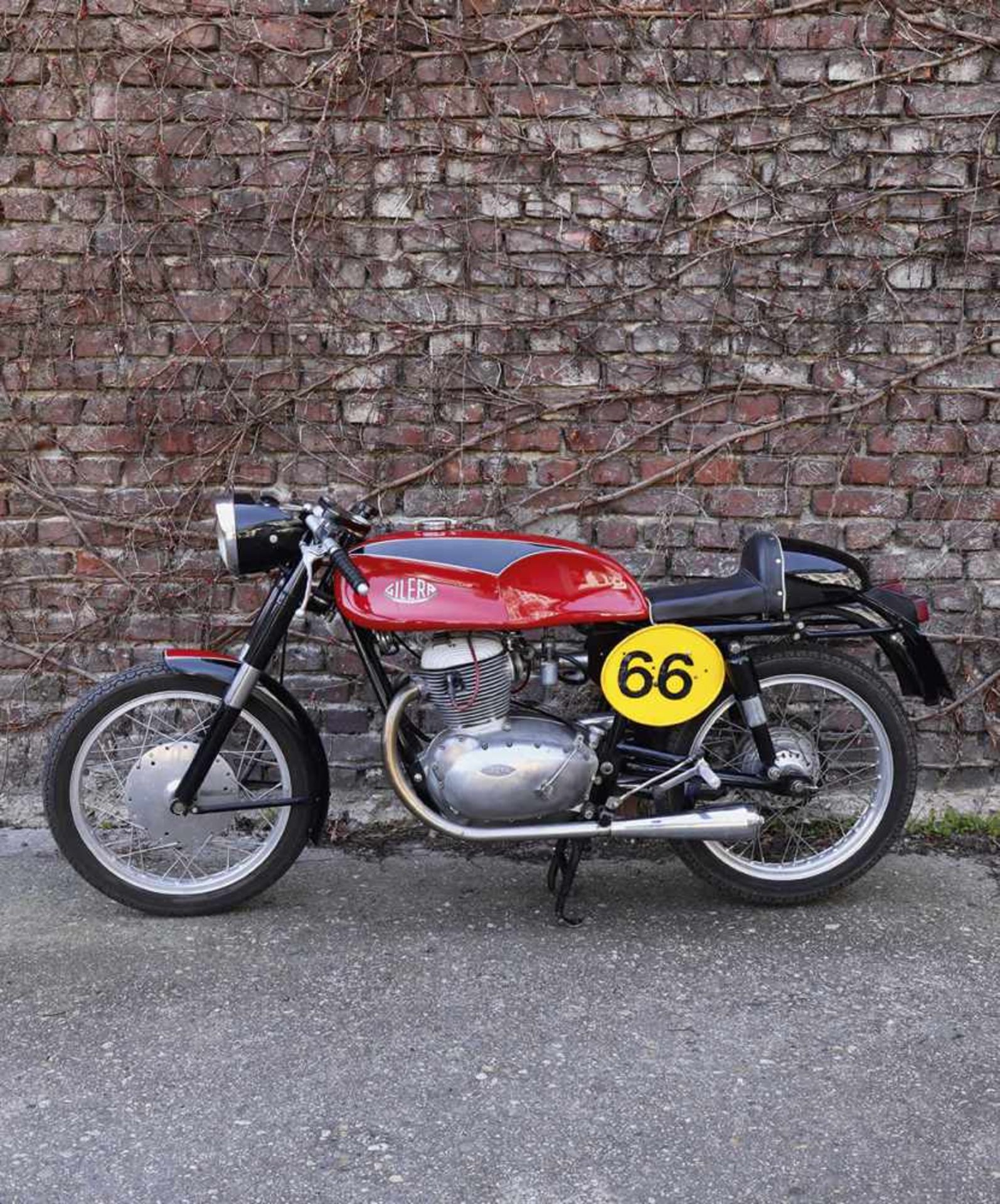 Gilera, Ancore / MilanoGilera Oldtimer Motorcycle Racing B 300Gilera racing machine based on a