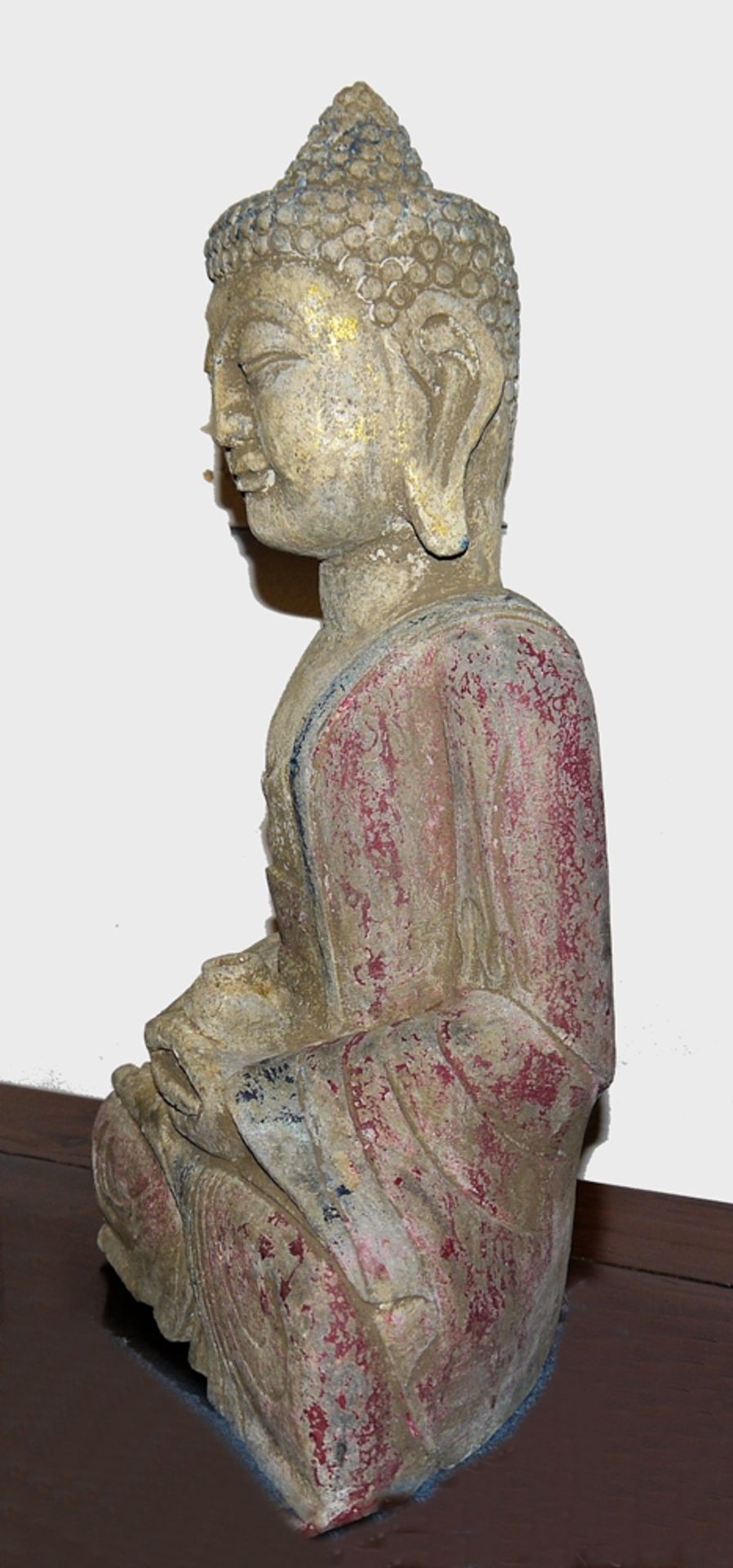 Chinesische Steinskulptur des meditierenden Buddha, 20. Jh. - Bild 2 aus 2