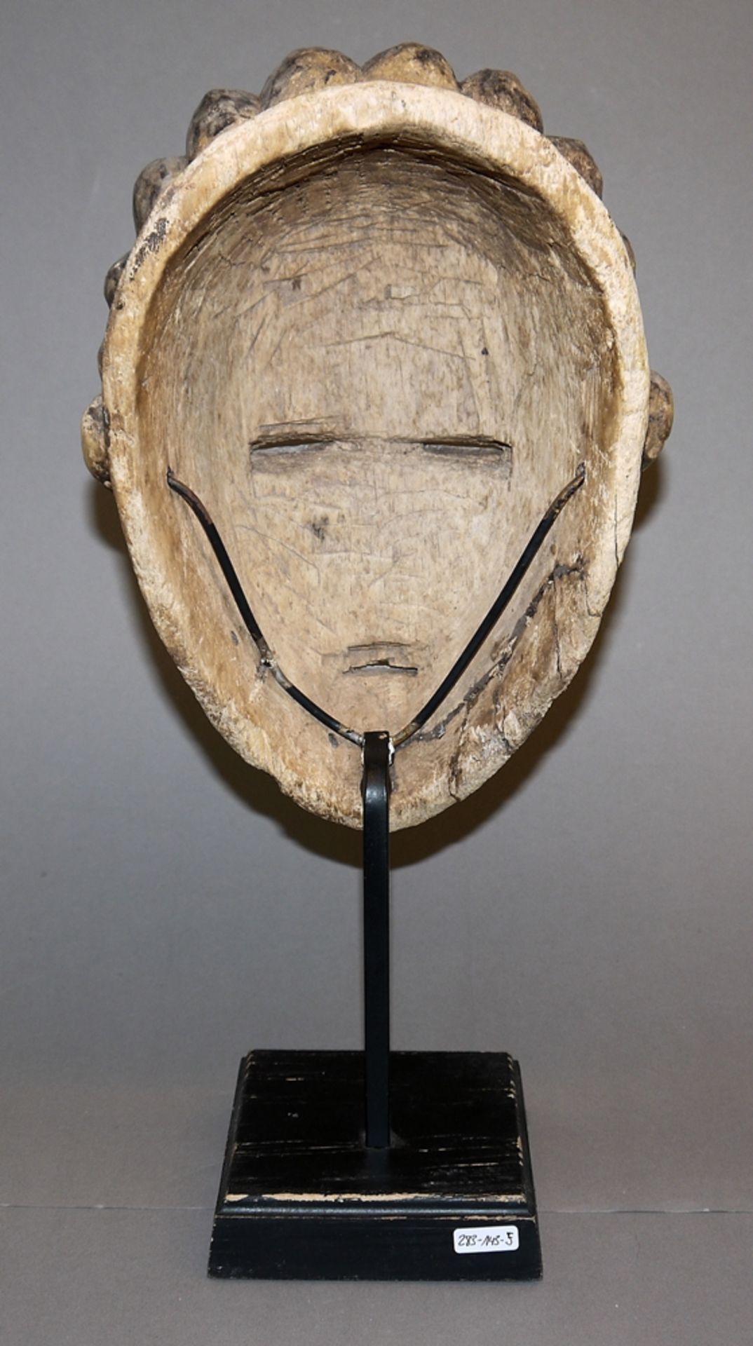 Maske der Punu-Lumbu, Gabun - Bild 2 aus 2