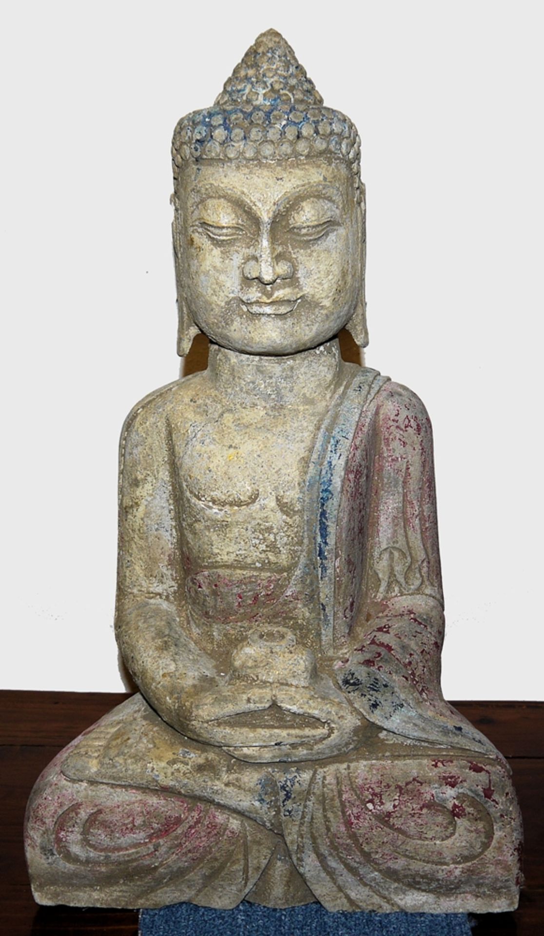 Chinesische Steinskulptur des meditierenden Buddha, 20. Jh.