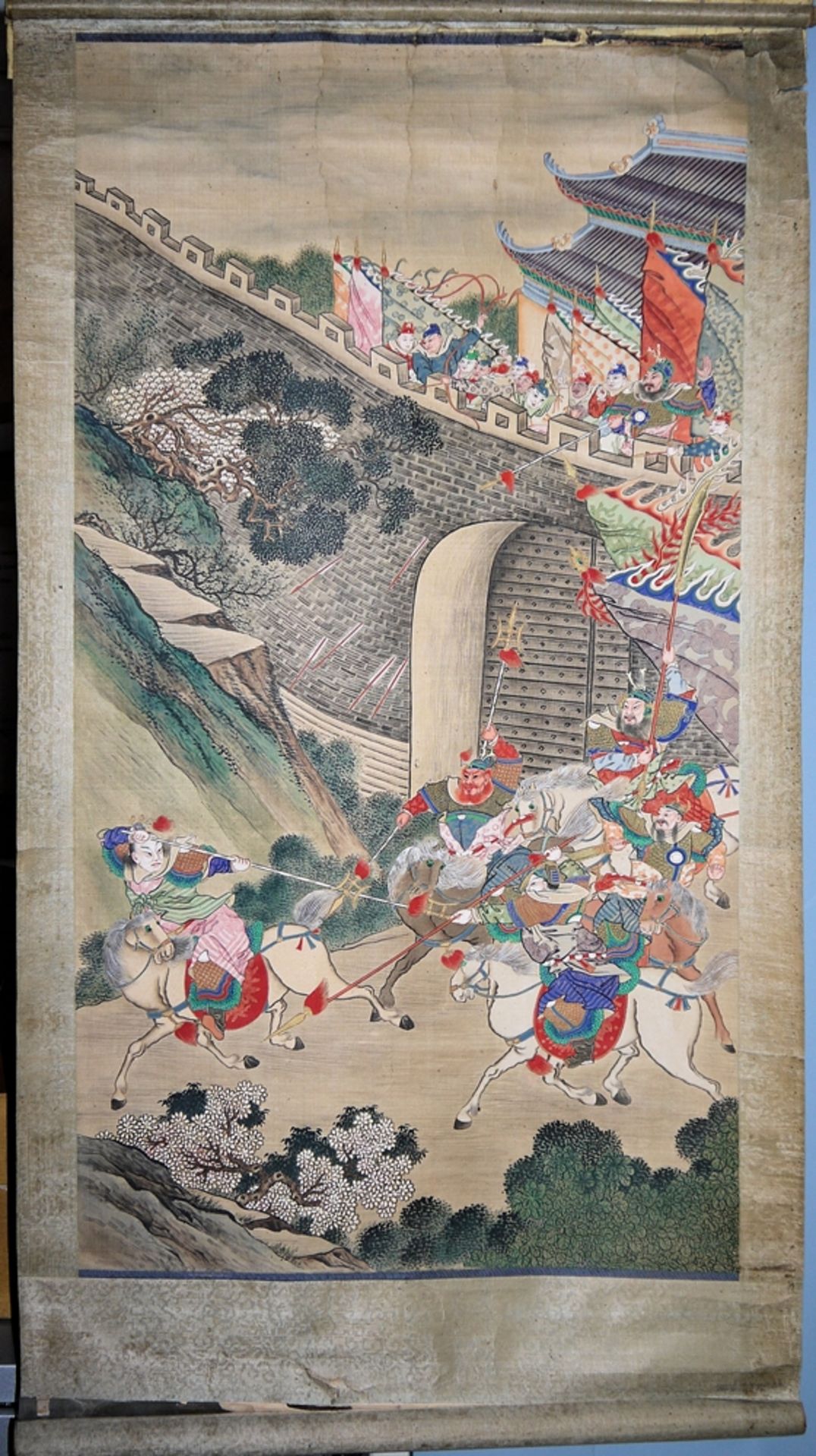 Schlacht am Burgtor, Rollbild auf Seide der späten Qing-Zeit, China 19. Jh.<