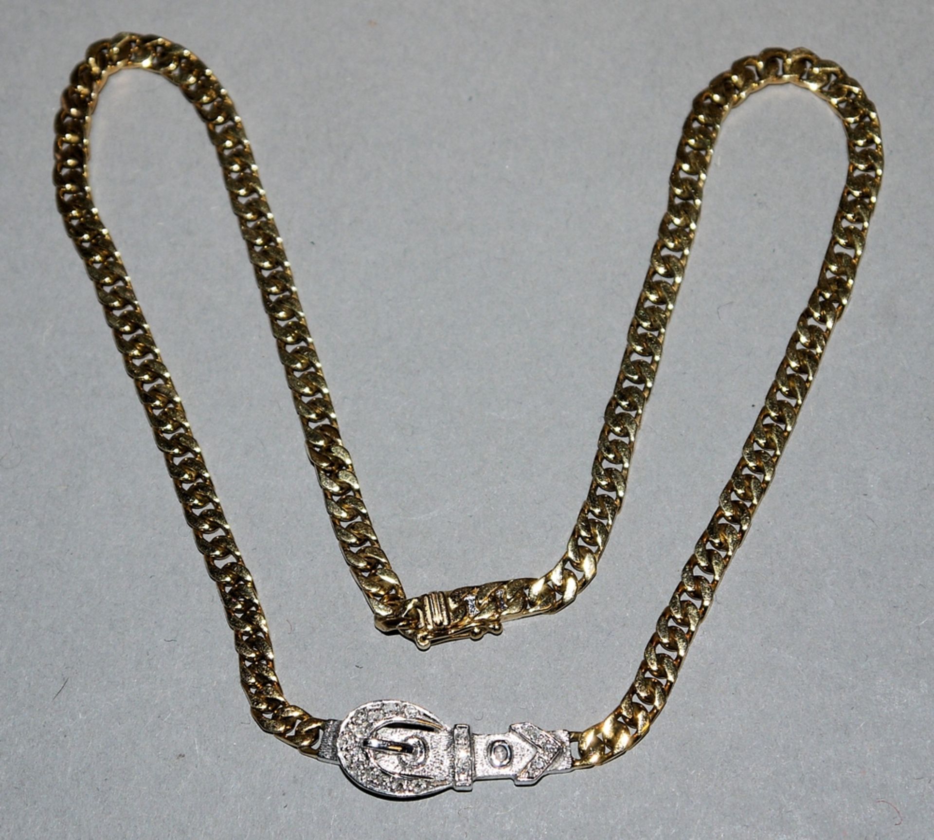 Passend zur Vornummer: Collier mit Brillantschnalle, Gold von 1978