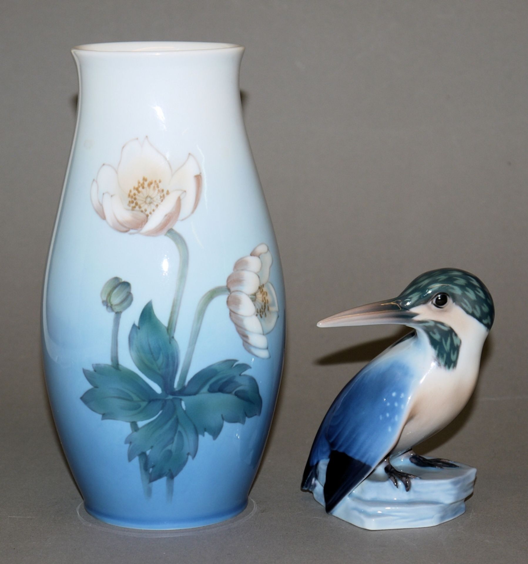 Eisvogel & Vase "Christrose", Bing & Grøndahl, Dänemark<b