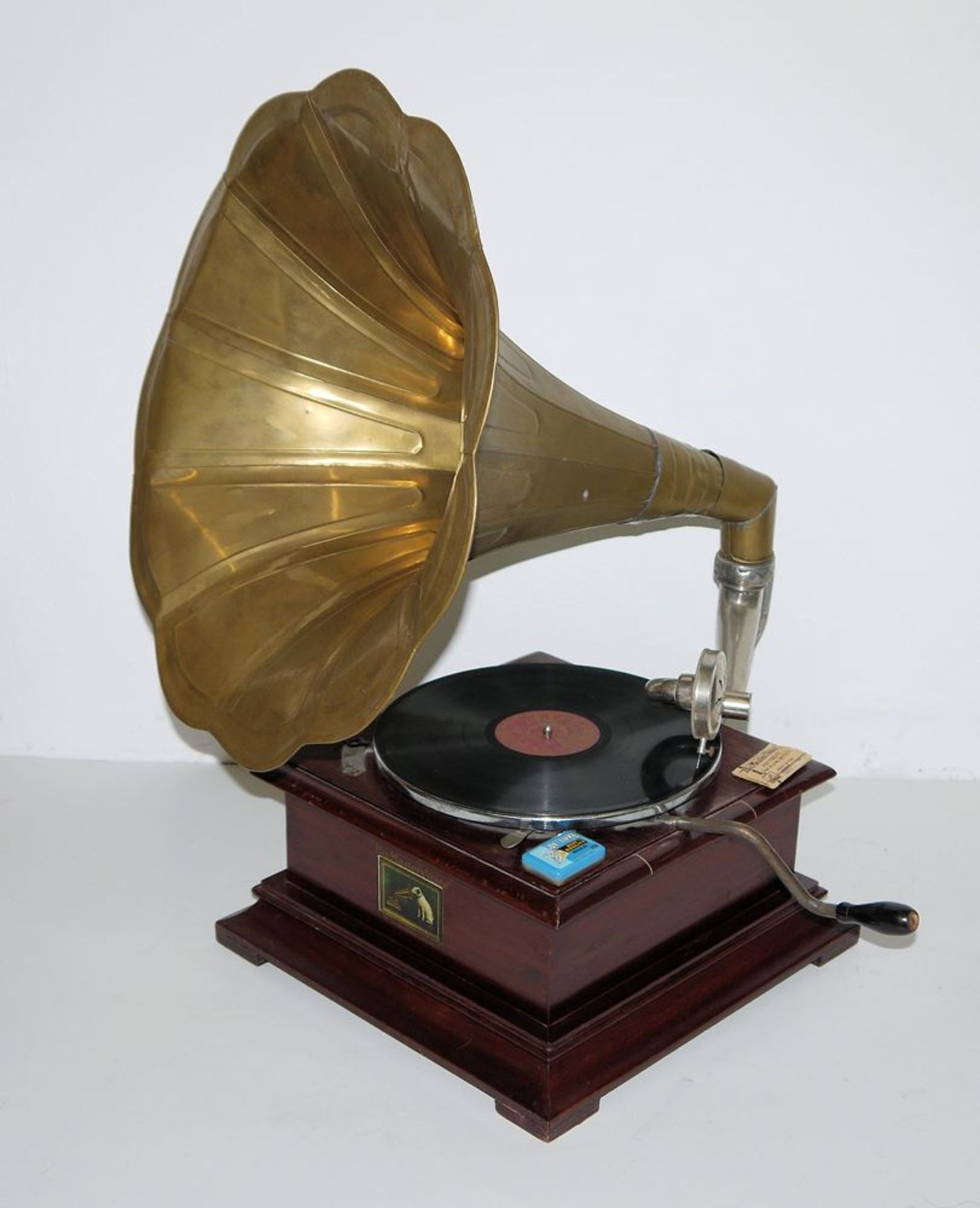Trichter - Grammophon mit Zubehör
