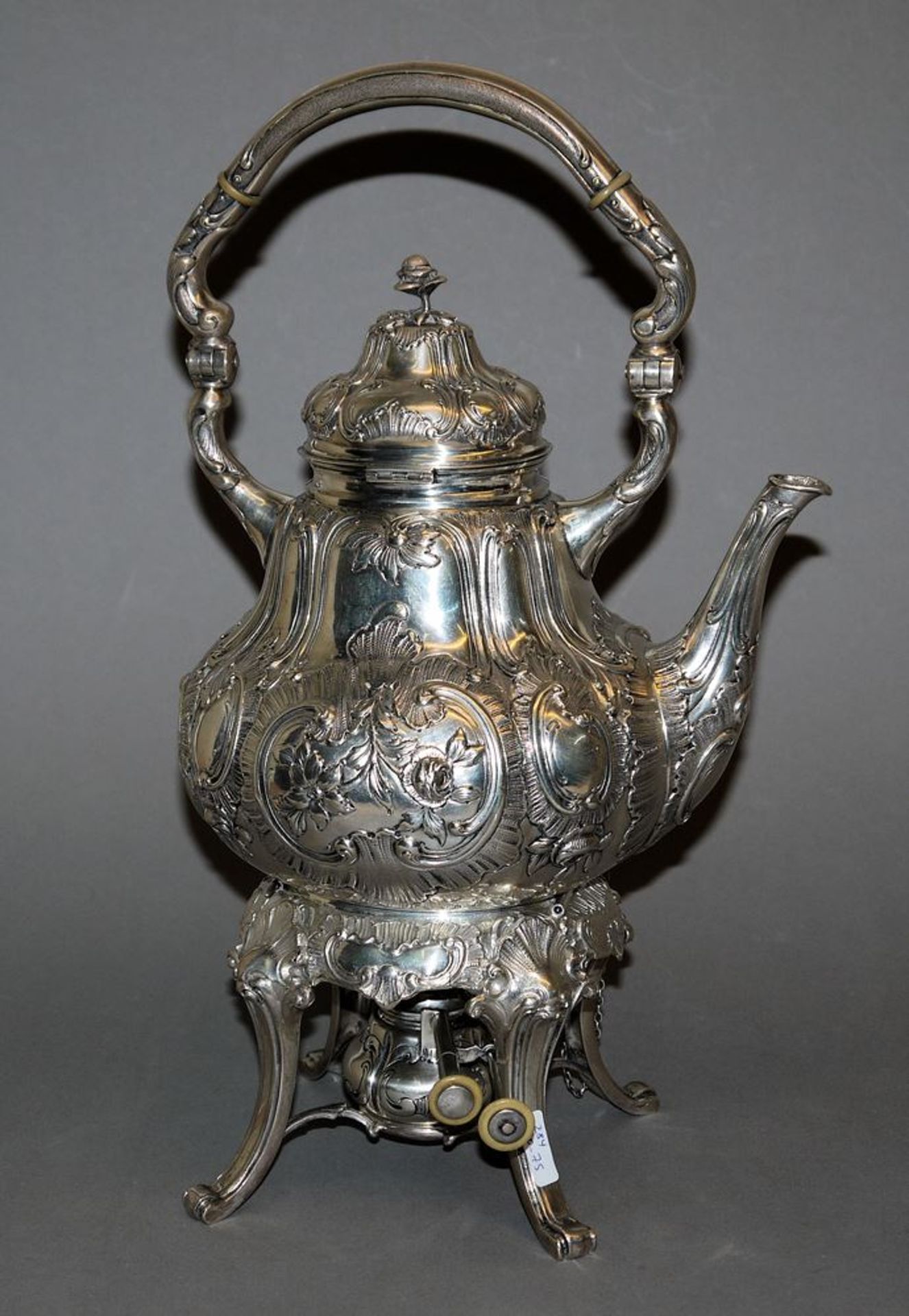 Tee-/Wasserkanne auf Rechaud, Silber, um 1900/20