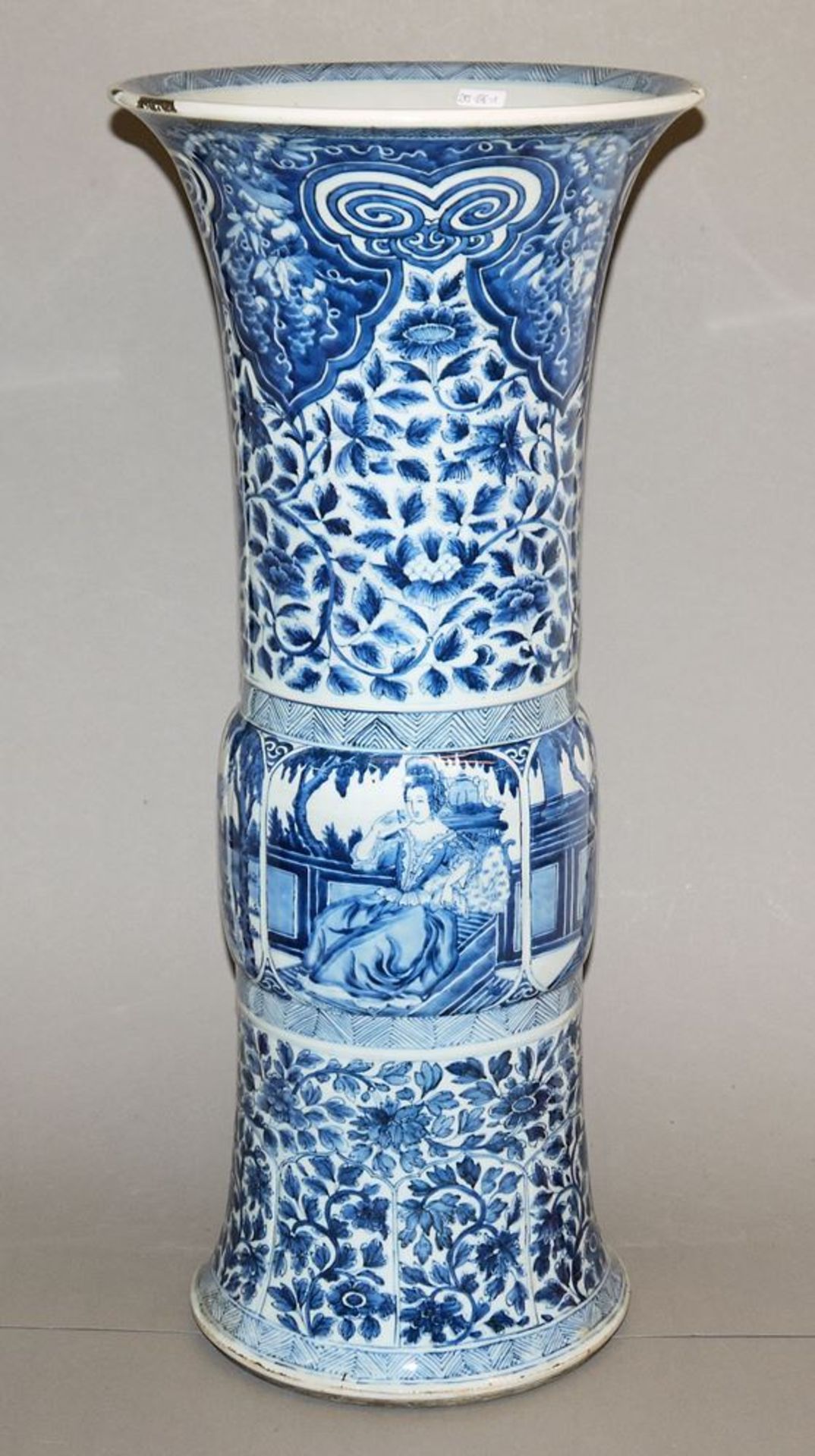 Museale Blauweiß-Vase der Kangxi-Zeit, China um 1700 - Bild 4 aus 12