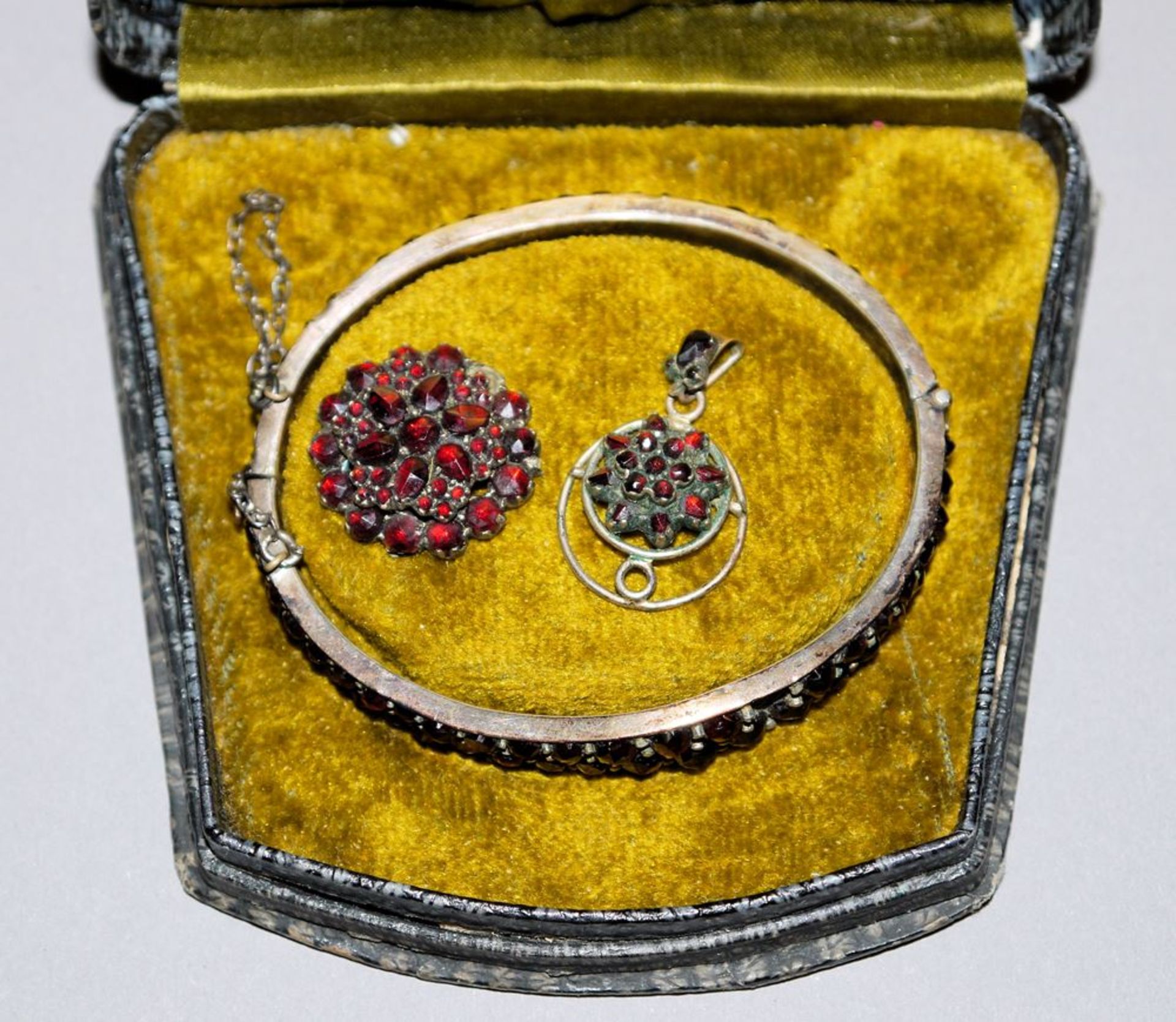 Sammlung Schmuck, Gold-, Silber- und Modeschmuck sowie Elfenbein, Art déco u.a. - Bild 3 aus 3