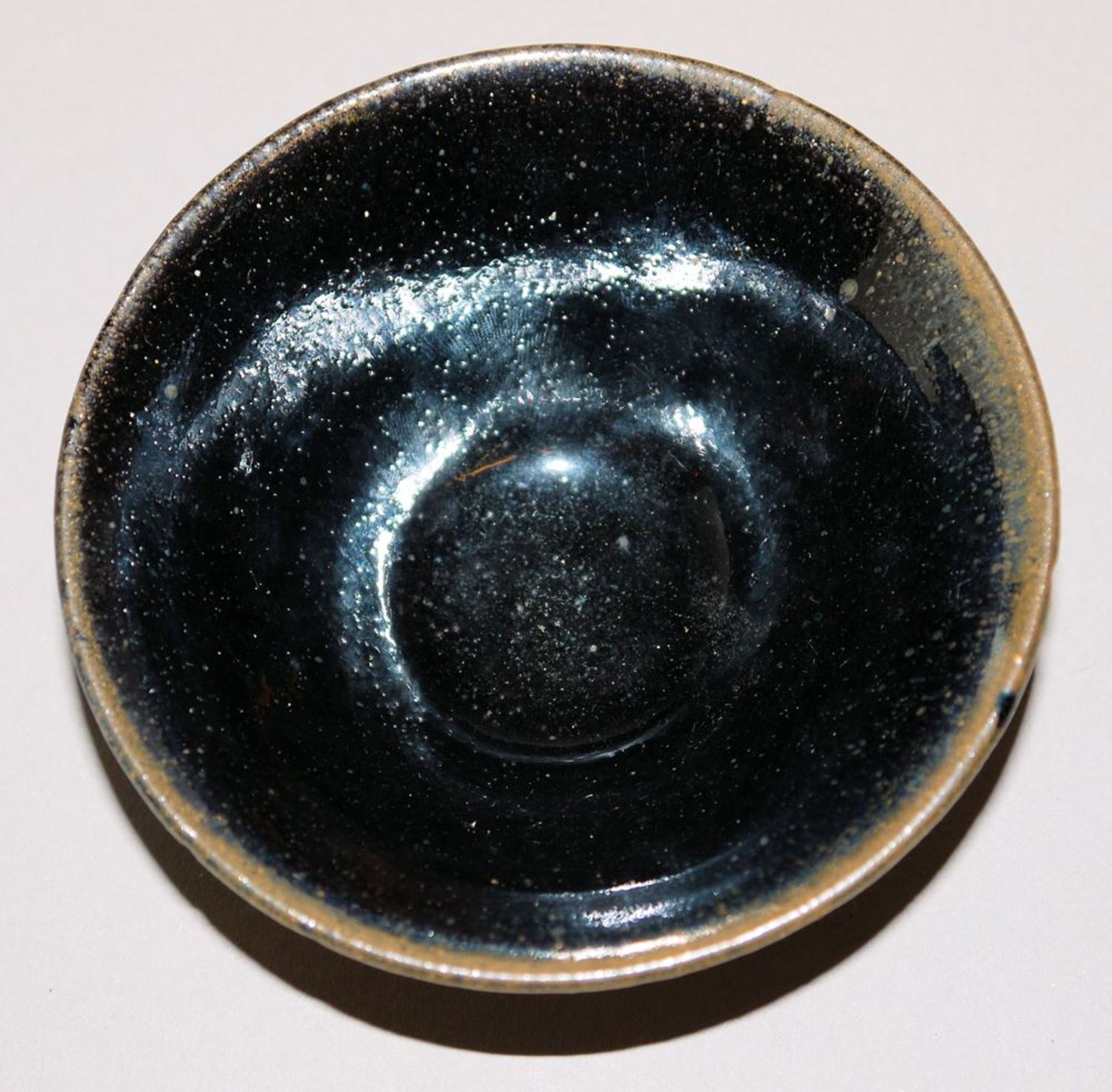 Jian- oder Cizhou-Schale, wohl Song-Dynastie, China ca. 12./13. Jh. - Bild 2 aus 3