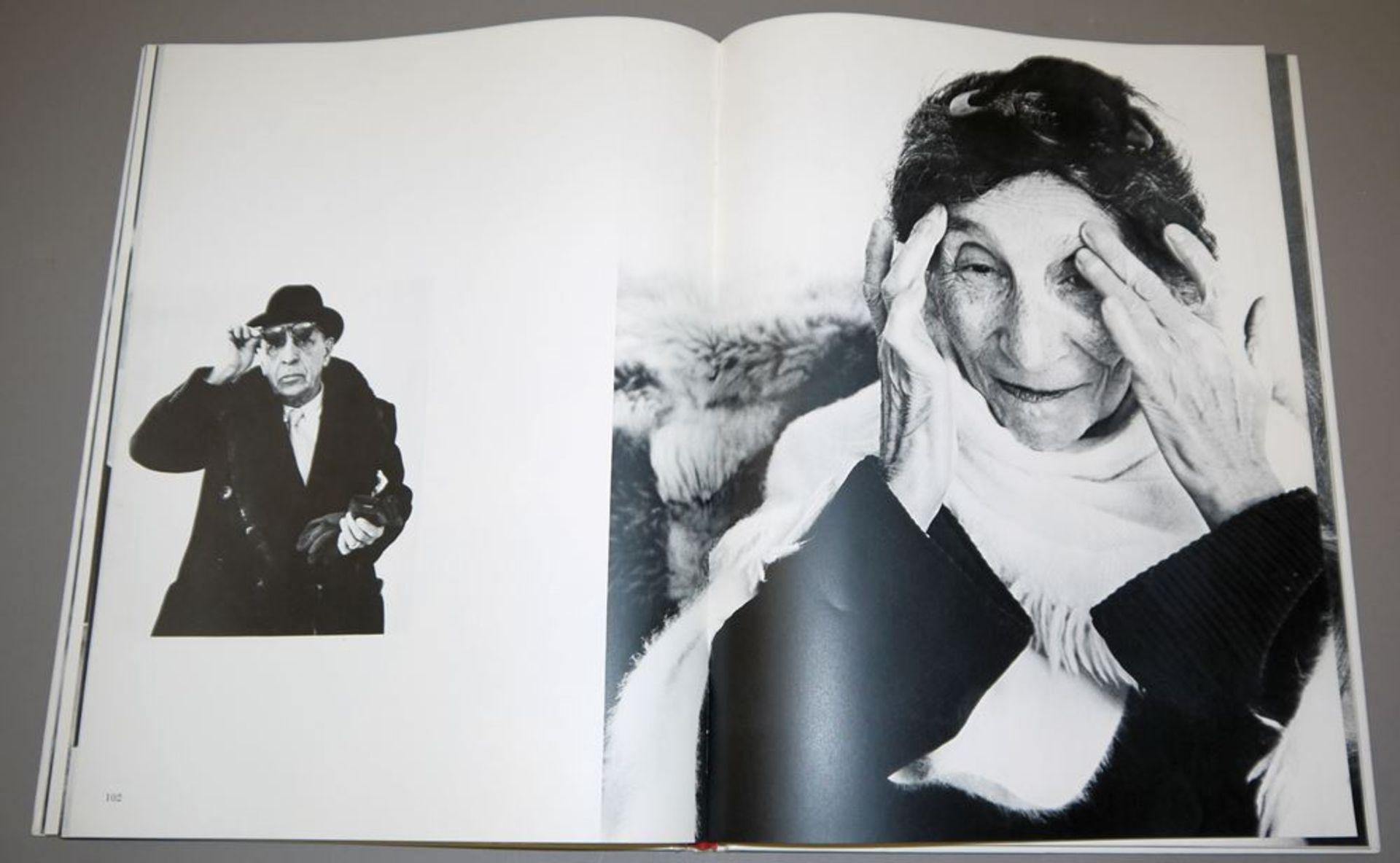 Richard Avedon, "Observations", Photos, Text von Truman Capote, 1959 - "a colla - Image 2 of 2