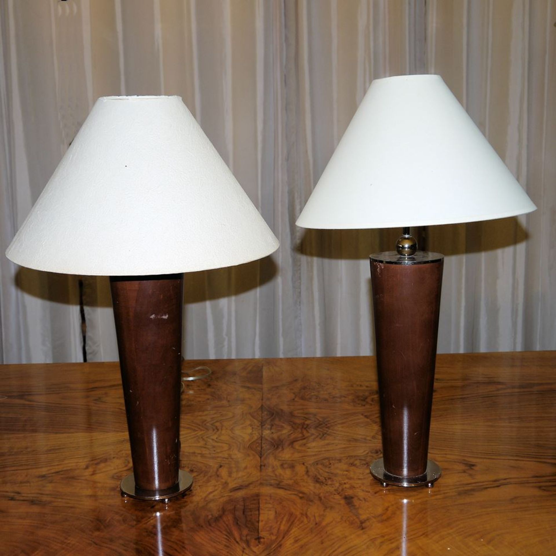 Paar repräsentative Tischlampen im Art Déco-Stil