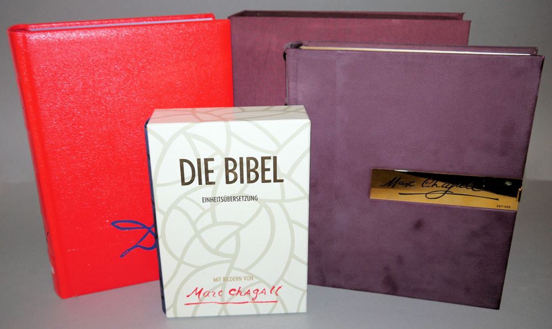 Zwei Marc Chagall Bibeln & Dali Bibel