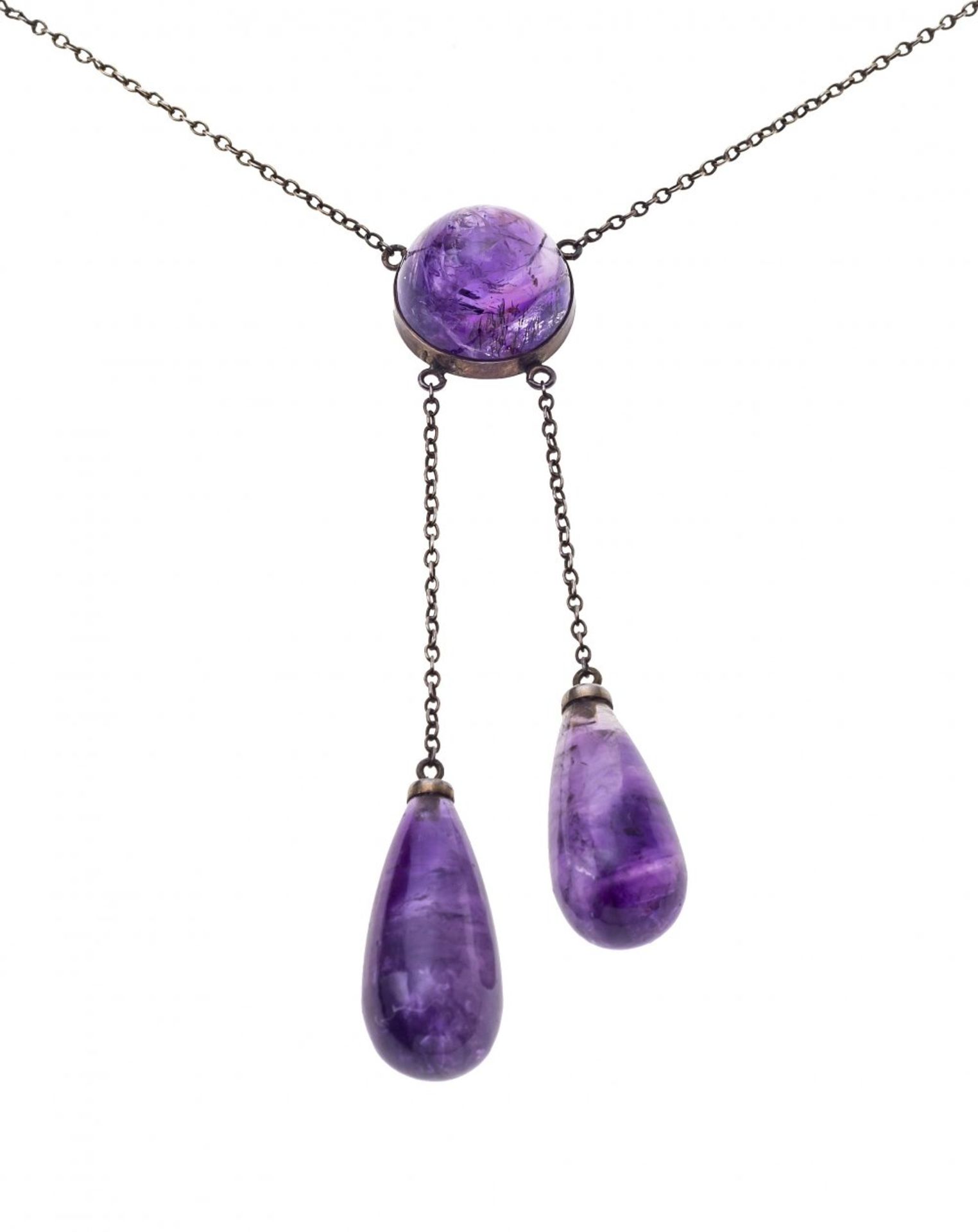 Chain with amethyst pendant