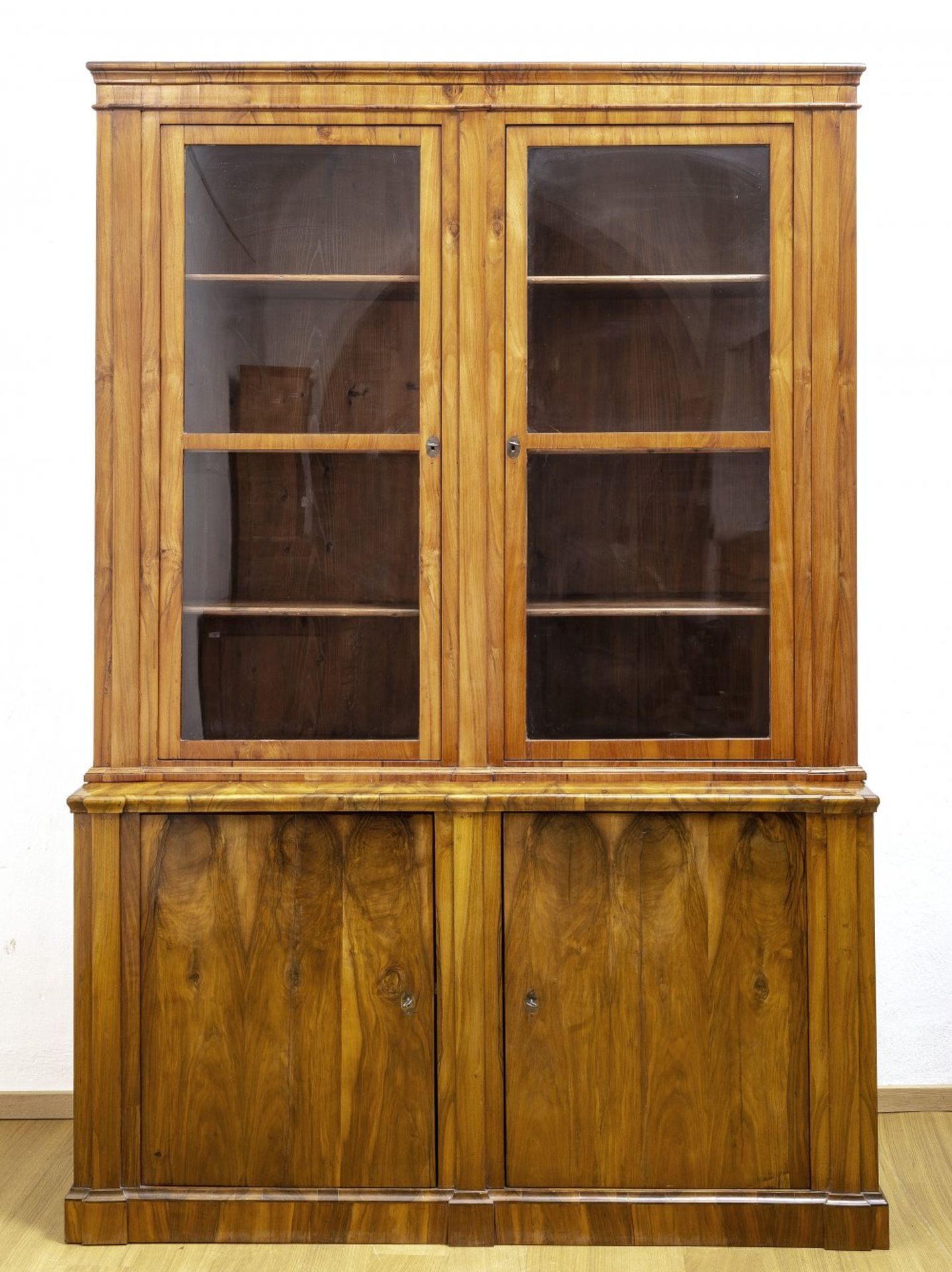 Bibliotheksvitrine