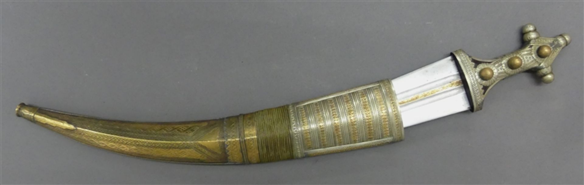 Prunkdolch wohl Saudi Arabien, um 1900, reiche Metallmontur, l 57 cm,