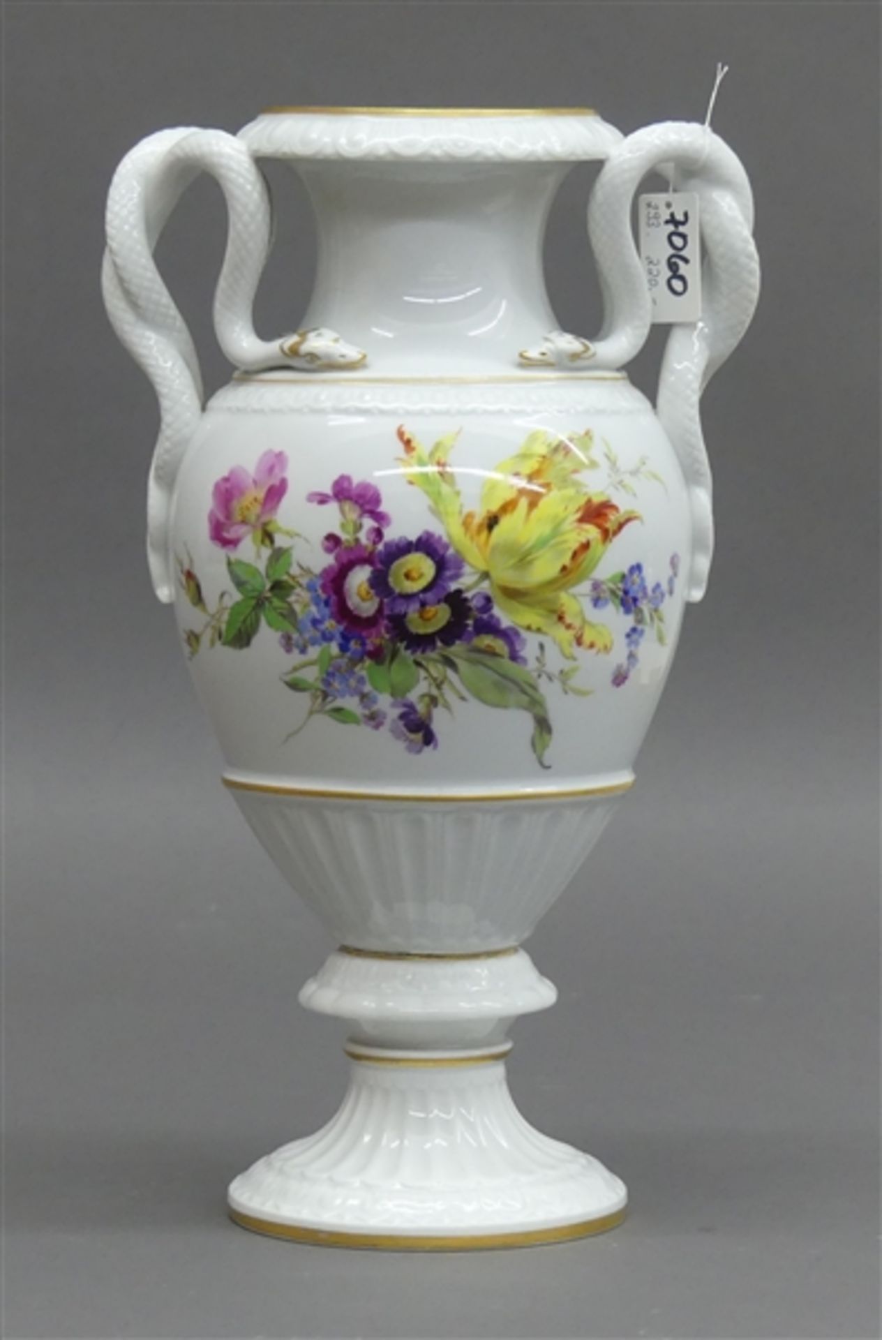 Schlangenvase Porzellan, Manufaktur Meissen, Blumenmalerei, verschraubt, teilvergoldet,