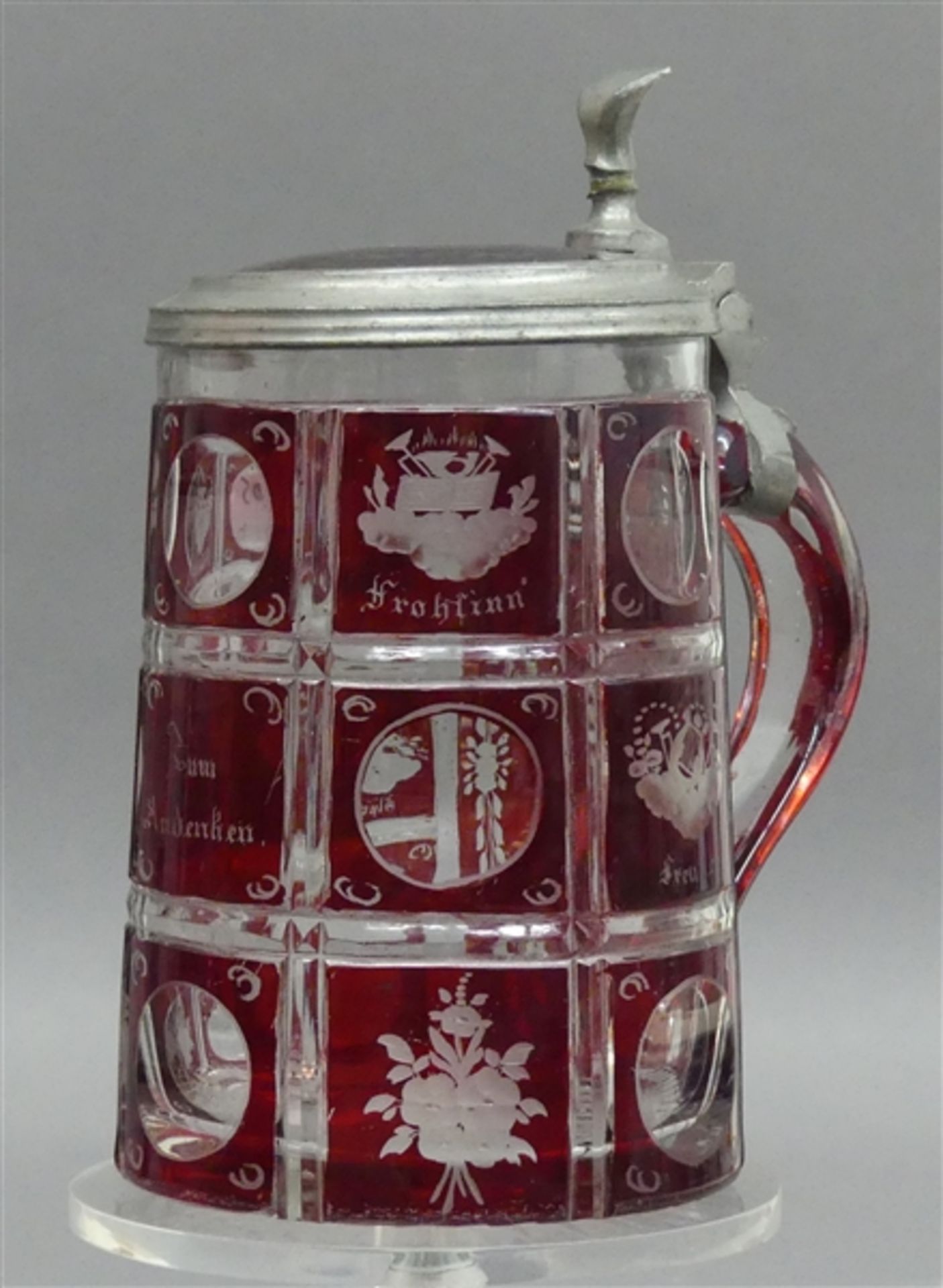 Glaskrug 0,5 Liter, rubinrot, beschliffen, Böhmen, 19. Jh., Zinndeckel mit Glaseinsatz, h 16 cm,