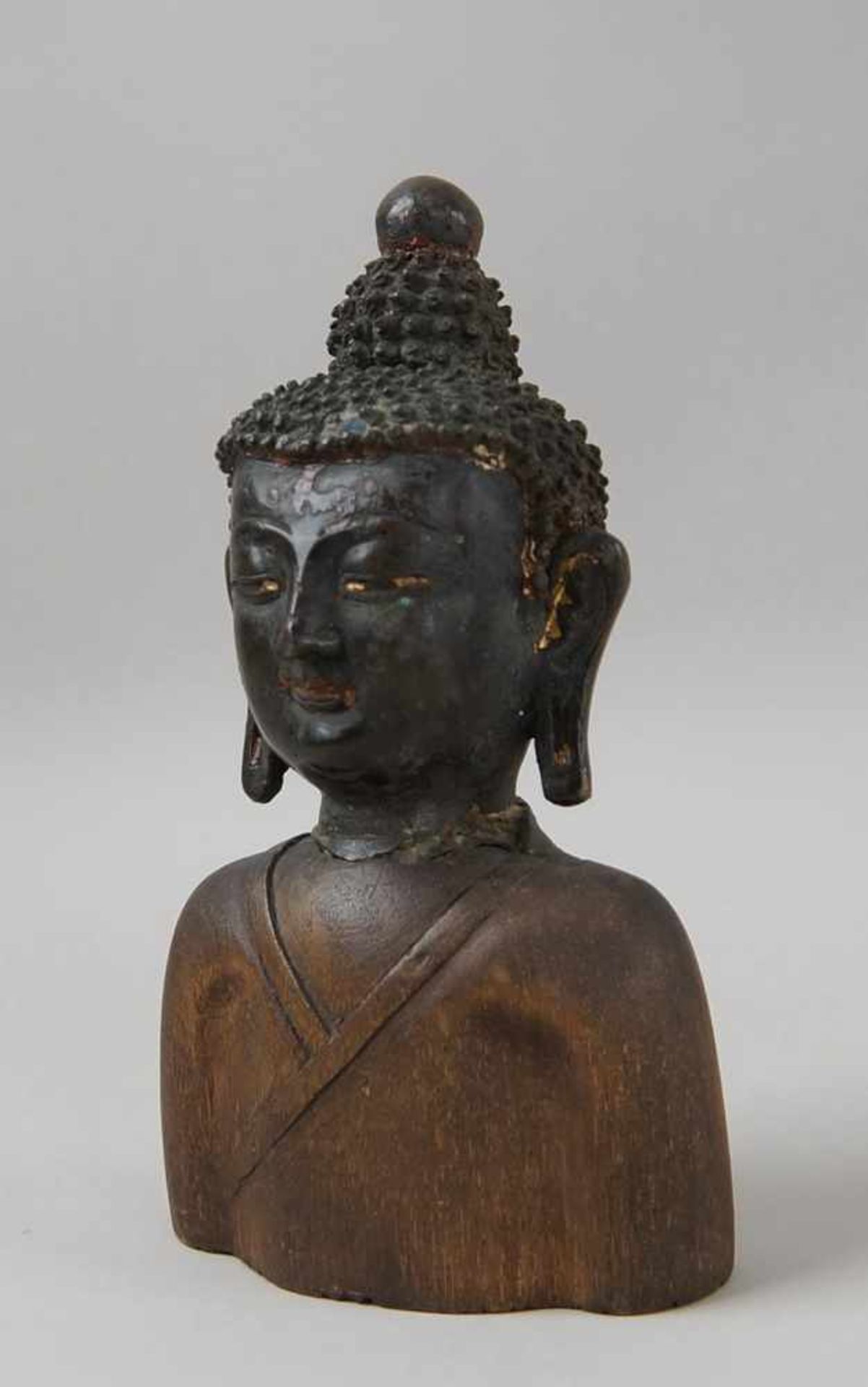 Buddha Kopf Bronze, auf Holzkorpus, Altersspuren, 19. JH, 14,5 cm - Bild 2 aus 6