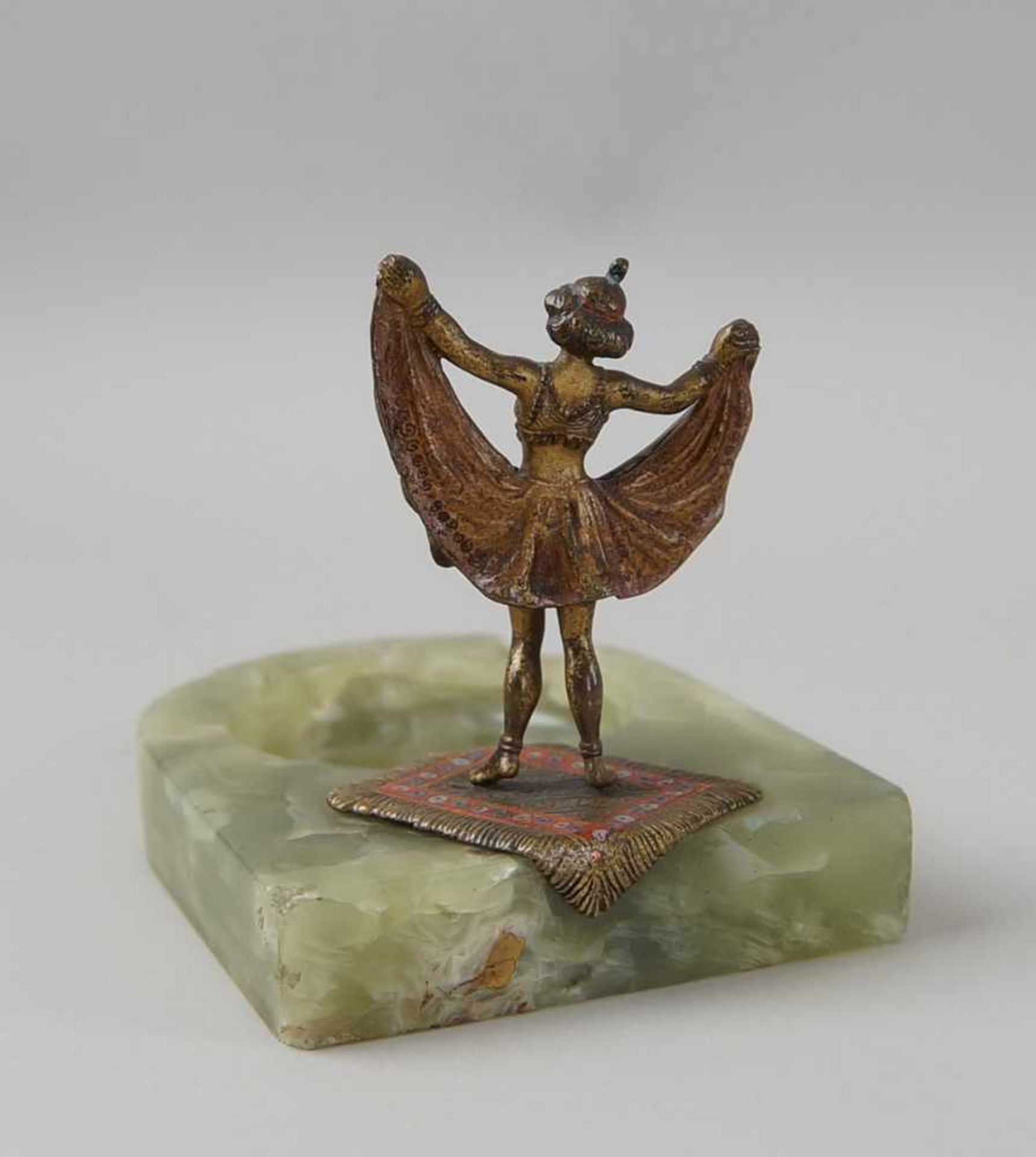 Wiener Bronze, tanzendes orientalisches Mädchen, Rock zum hochklappen, mit Onyxschale< - Bild 8 aus 10