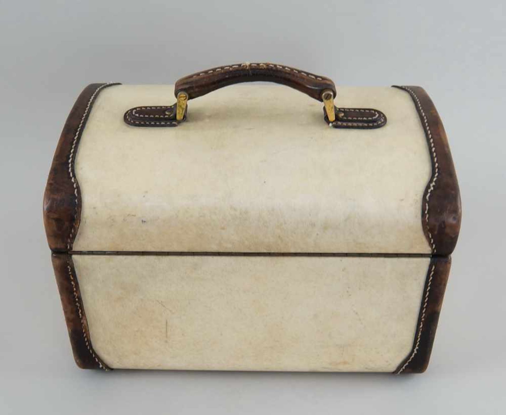 Feiner Koffer mit Beschlägen, Pergament, bezeichnet Franzi Italien, 22x32x22 cm - Bild 7 aus 8