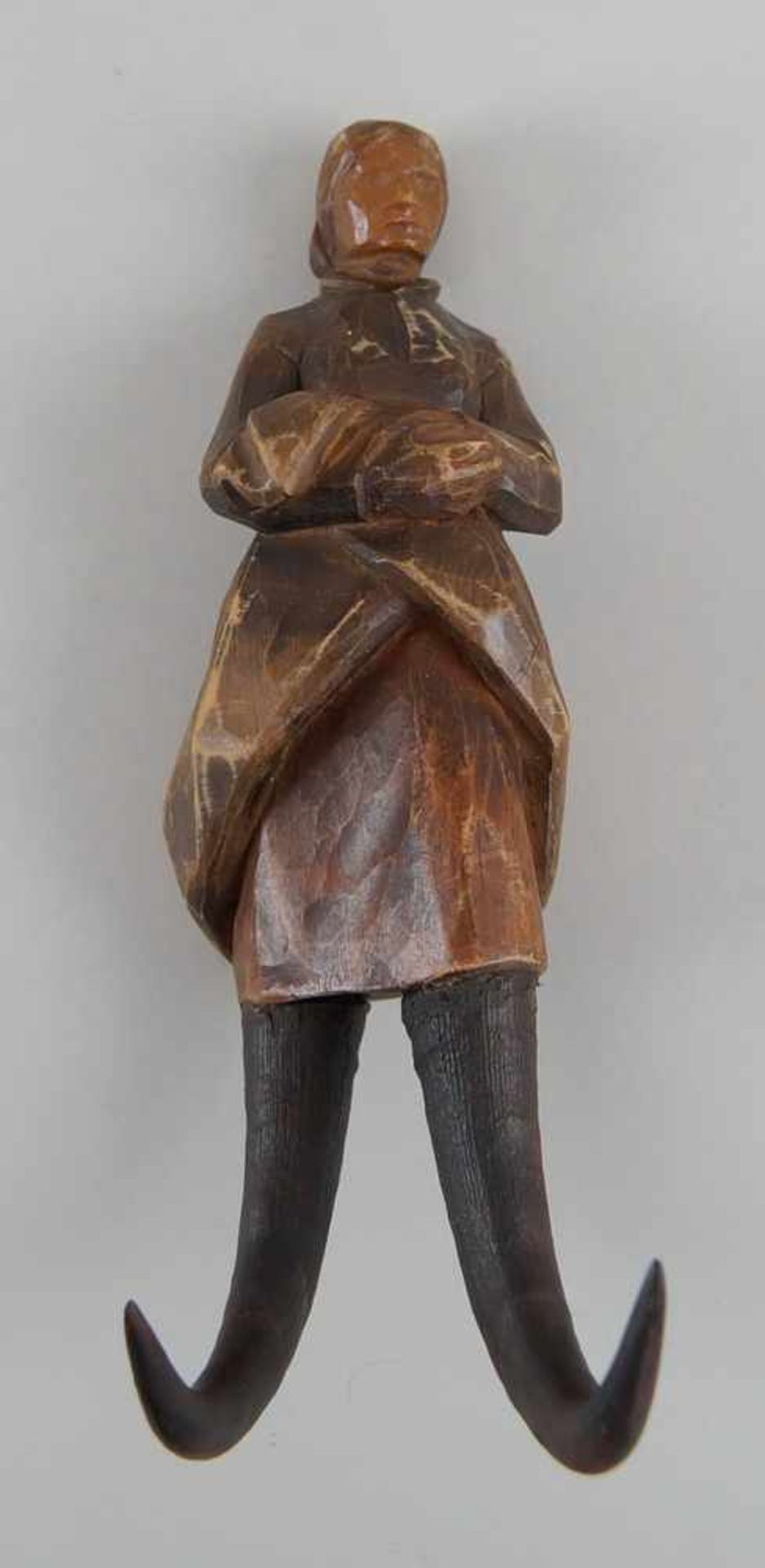Gamsmanderl, Holz geschnitzt, mit Tierhorn, L 22 cm