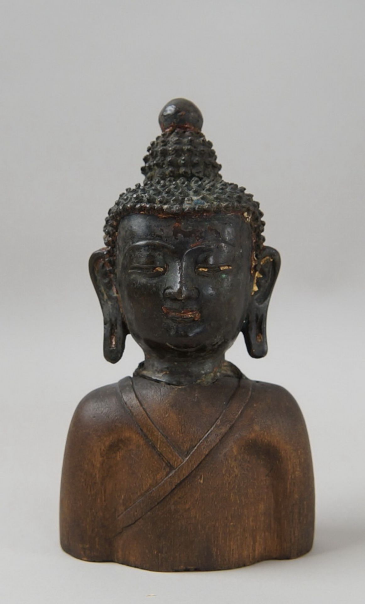 Buddha Kopf Bronze, auf Holzkorpus, Altersspuren, 19. JH, 14,5 cm