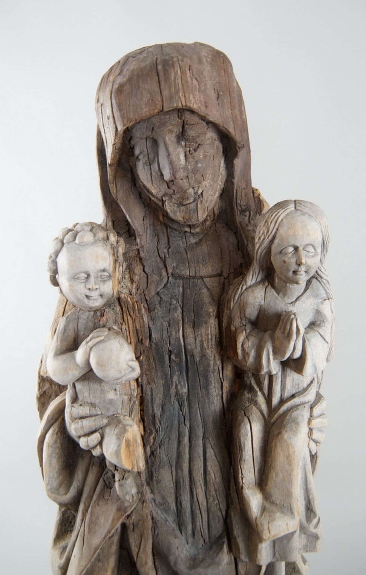 Gotische heilige Anna mit Mutter Maria und Jesus Christus auf dem Arm, Holz geschnitzt, - Bild 6 aus 10