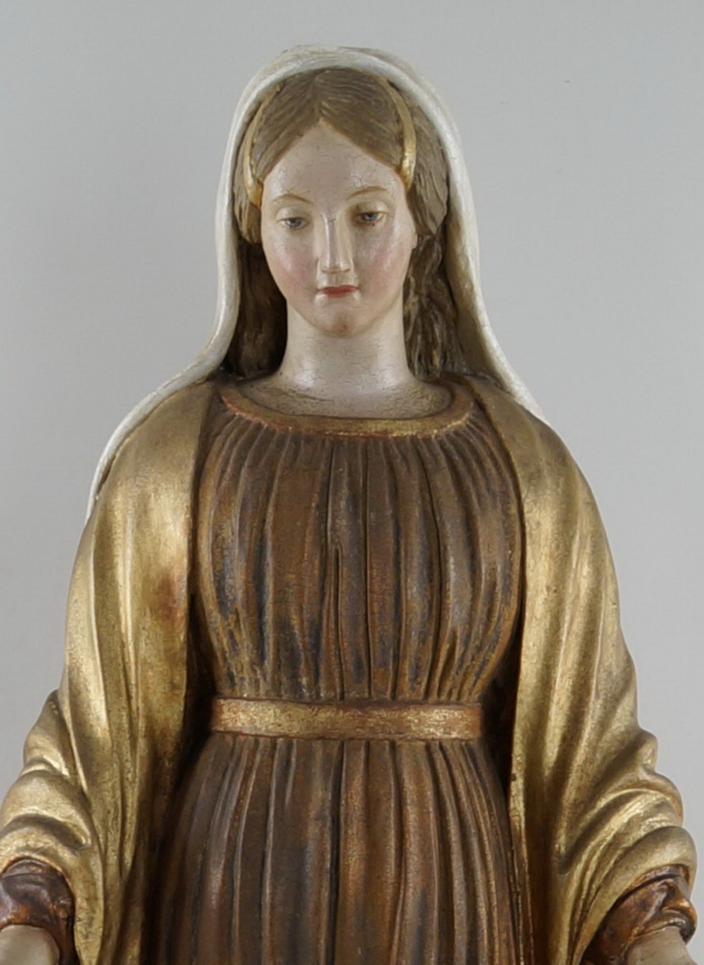 Prächtige neapolitanische Madonna, 19. JH, Holz geschnitzt und gefasst, vergoldet, H 91cm - Bild 4 aus 10