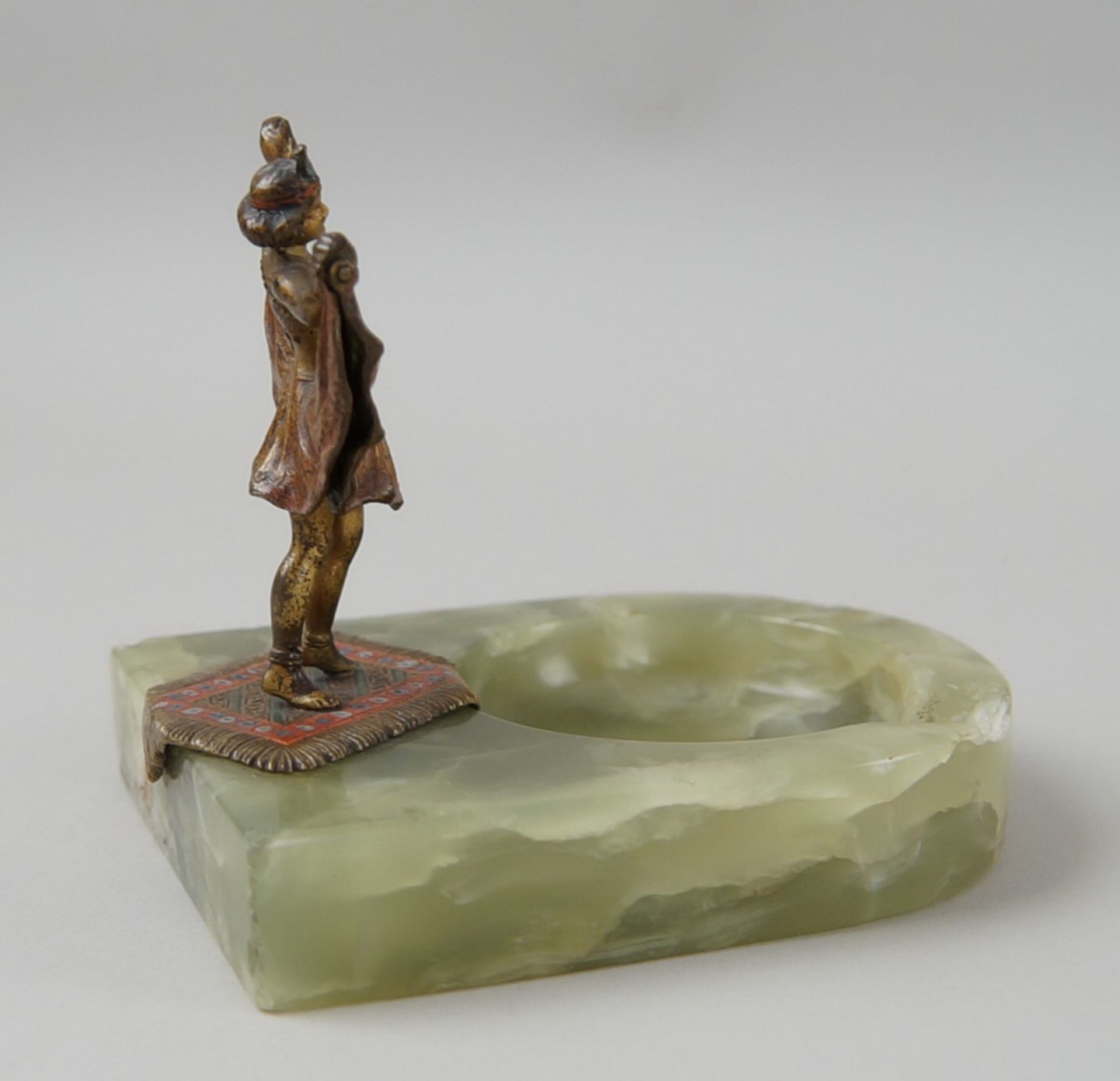 Wiener Bronze, tanzendes orientalisches Mädchen, Rock zum hochklappen, mit Onyxschale - Bild 9 aus 10