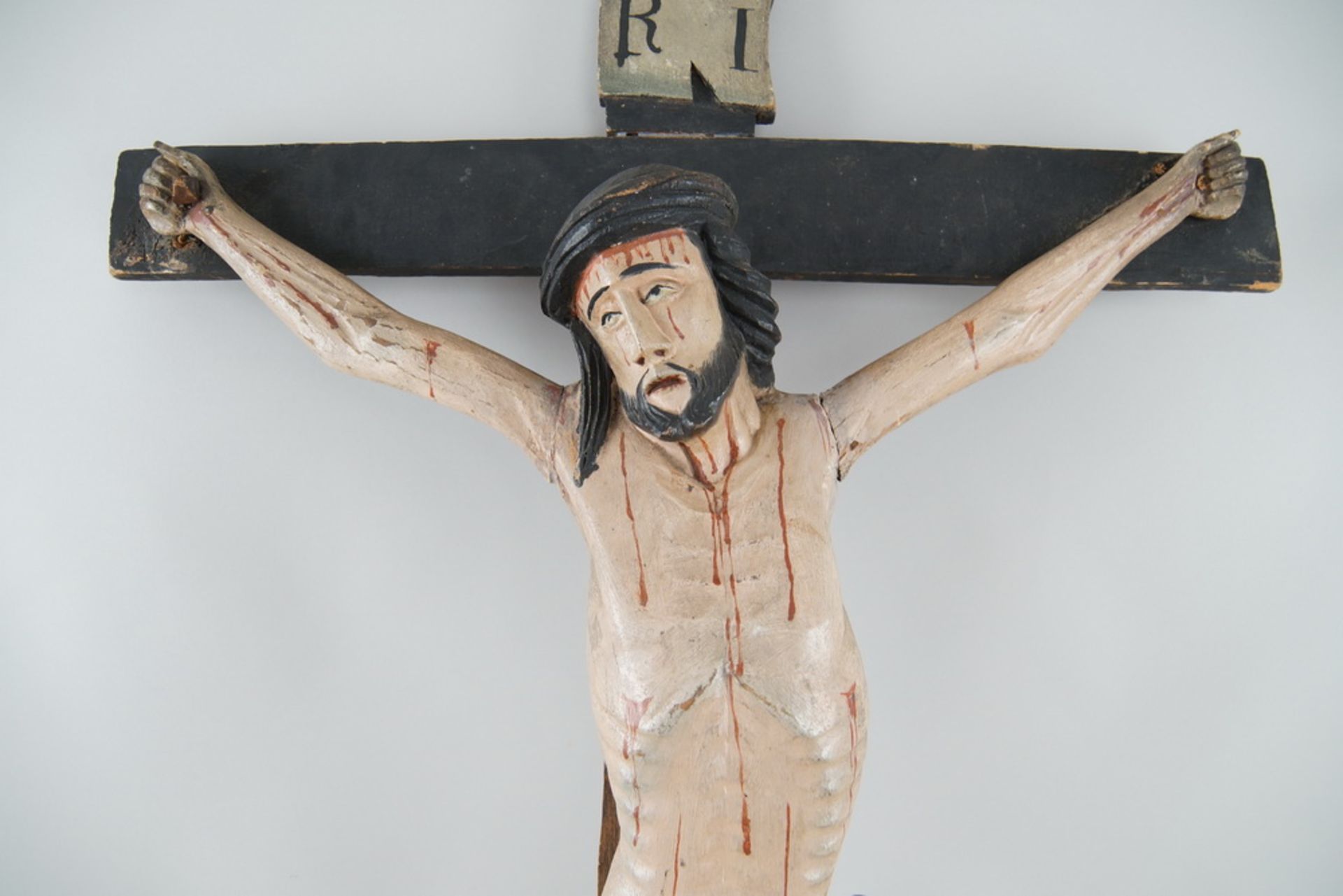 Kruzifix mit Korpus Christi, Holz geschnitzt und gefasst, 114x60 cm, Korpus 81x55cm - Bild 5 aus 7