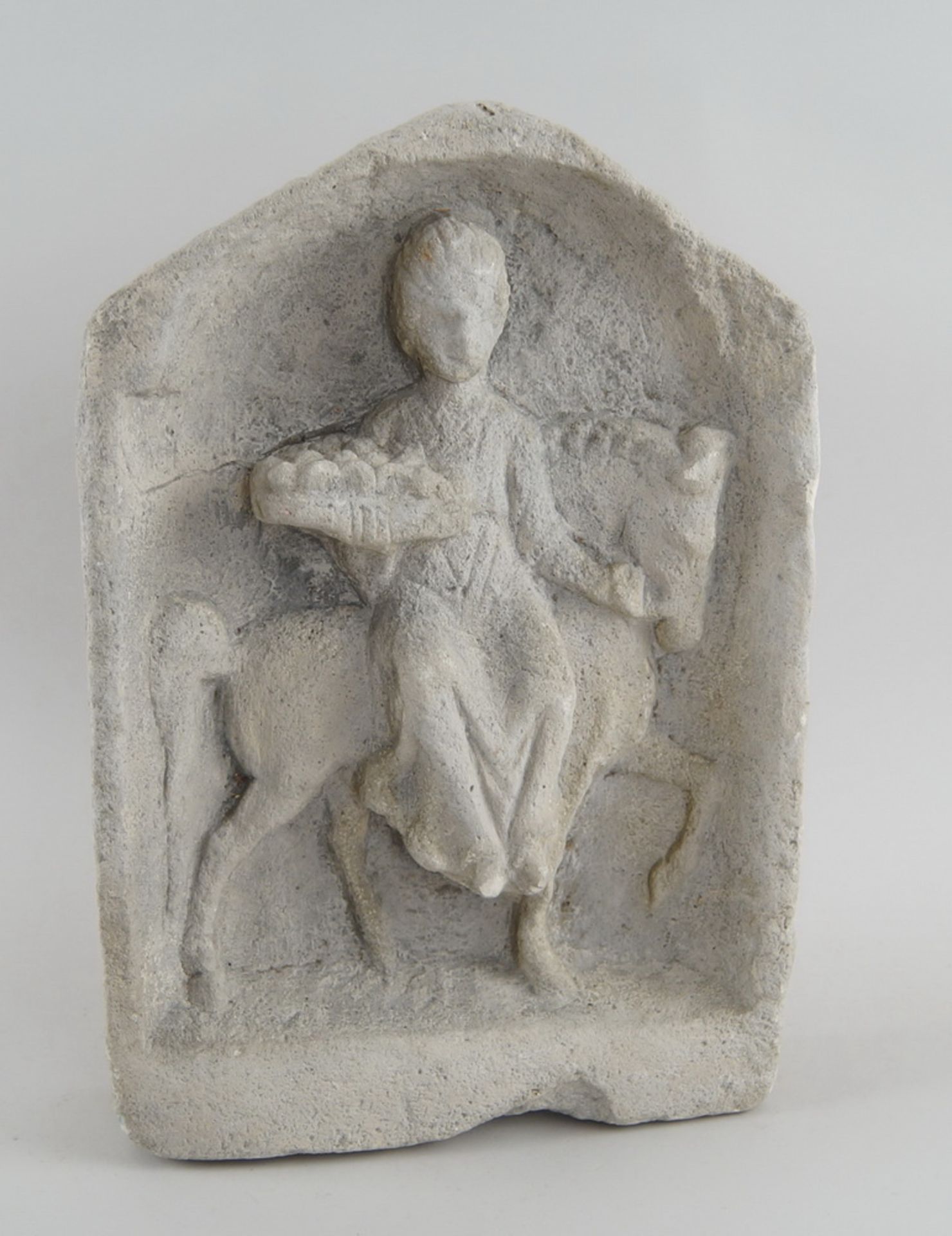 Steinrelief, Frau mit Obstkorb auf einem Pferd, 43x27x7cm - Bild 2 aus 5