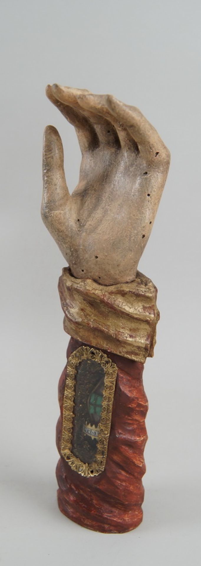 Grosse Reliquienhand, Holz geschnitzt und gefasst, Reliquie hinter Glas, St. Urban, H 31cm - Bild 3 aus 6