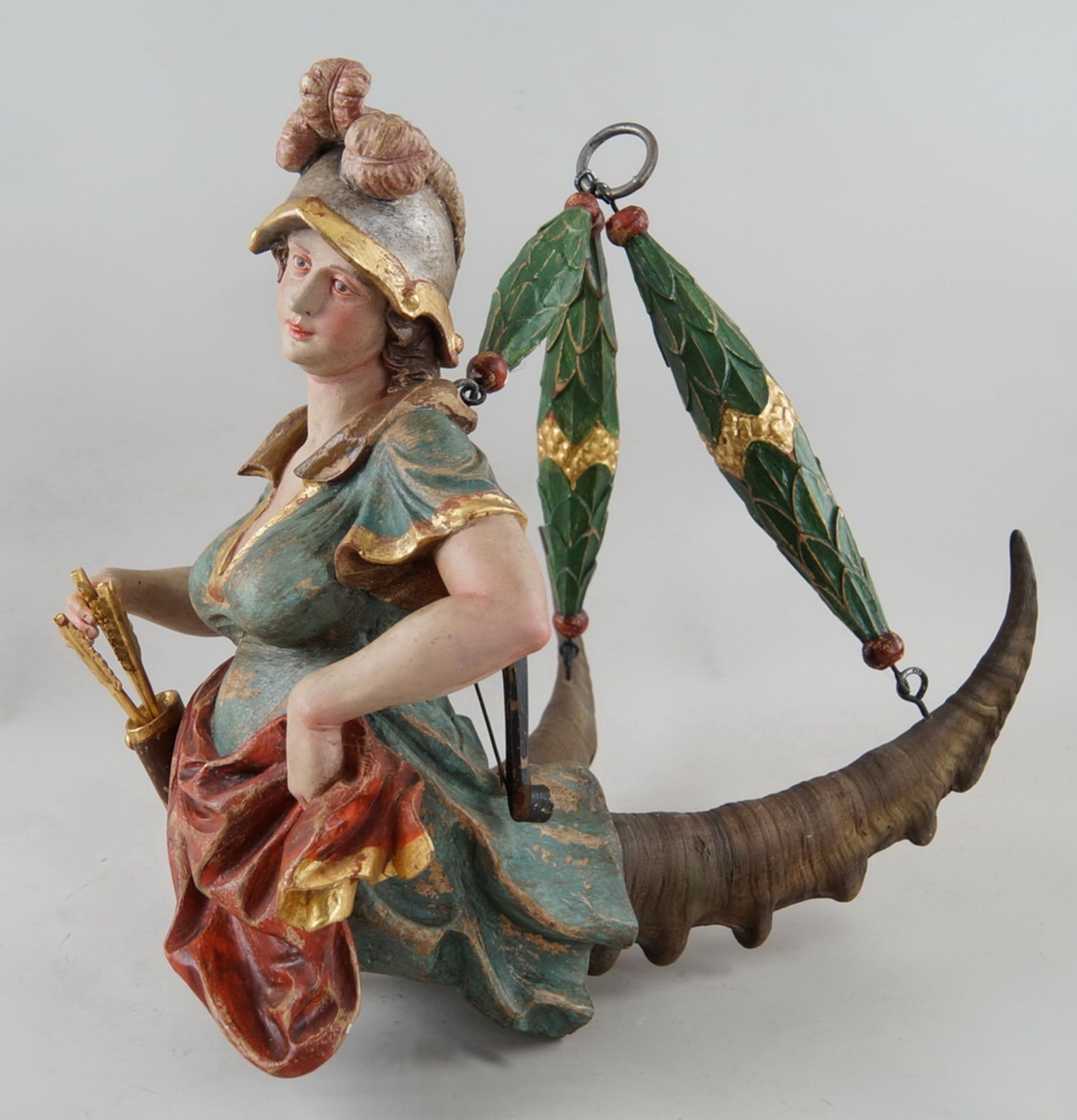 Lüsterweibchen der Jagdgöttin Diana, Holz geschnitzt und gefasst mit echtem Horn,48x57x40cm