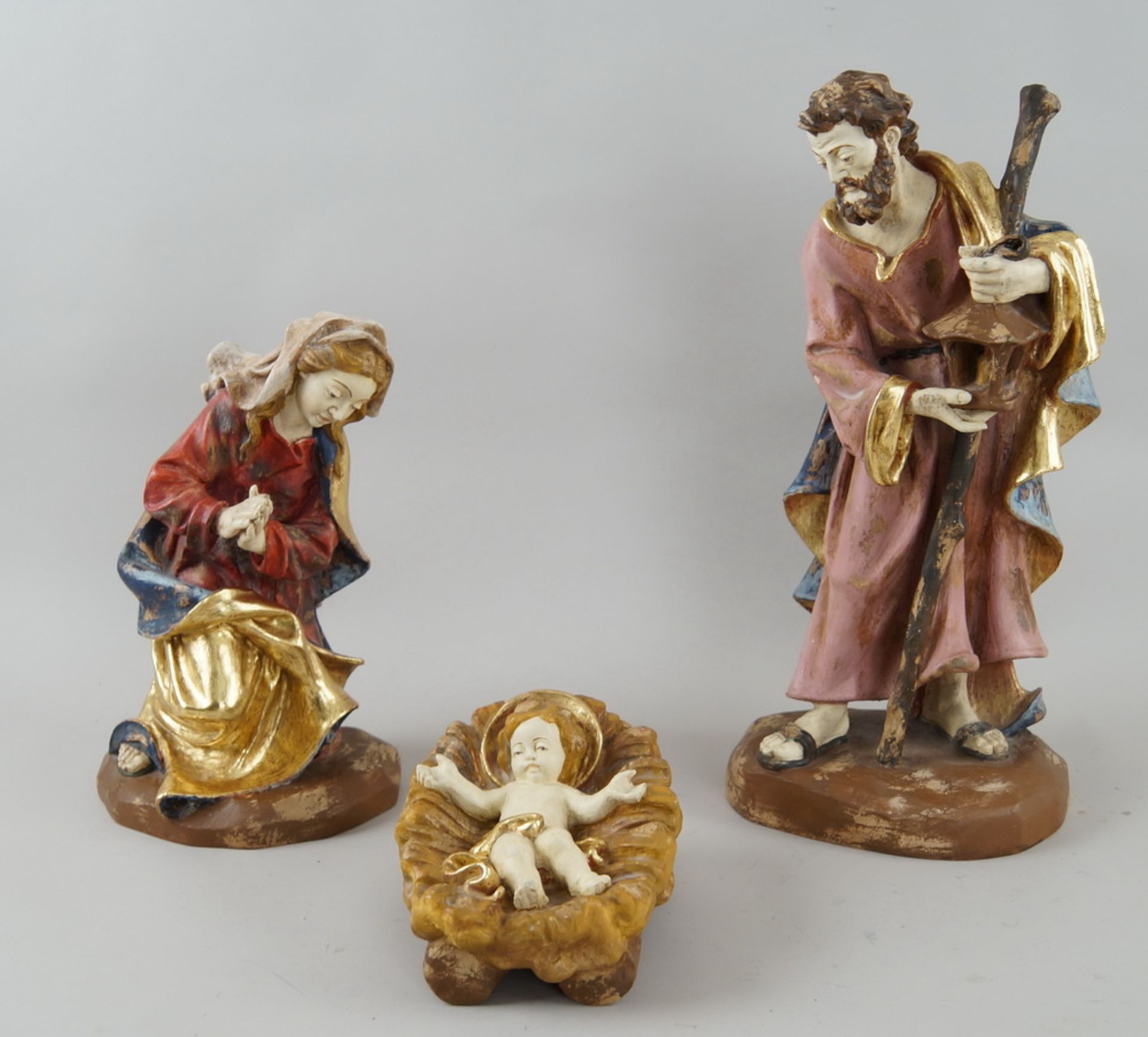 Krippenfiguren, die heilige Familie, Maria, Josef und das Jesuskind, Holz geschnitzt undgefasst,